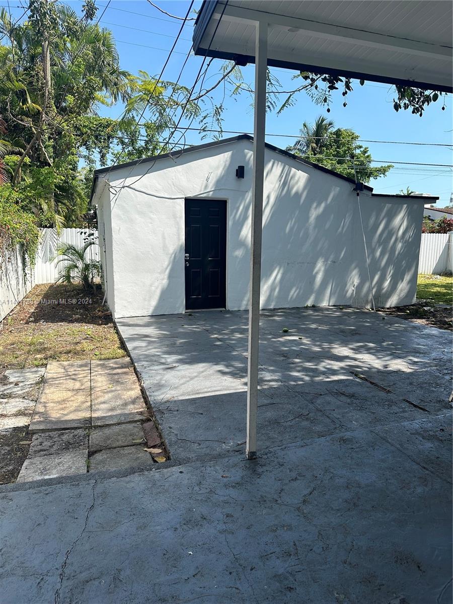 1947 SW 16th Ter, Miami, Florida 33145, 4 Bedrooms Bedrooms, ,3 BathroomsBathrooms,Residential,For Sale,1947 SW 16th Ter,A11441789