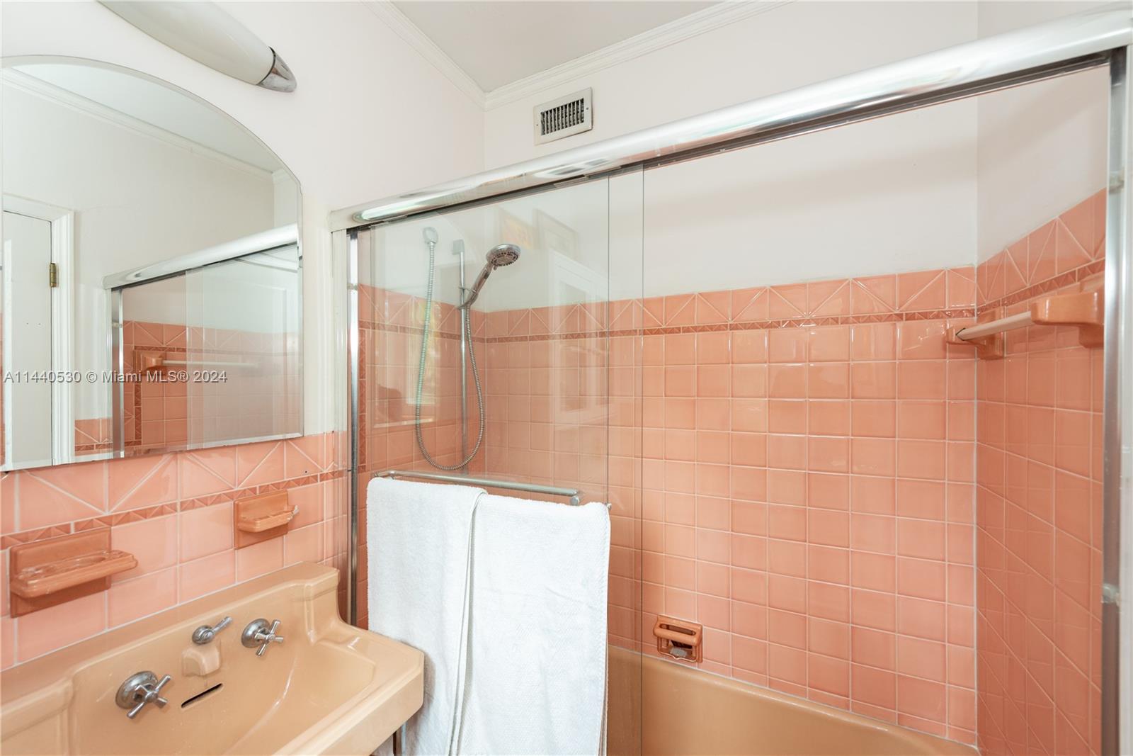 5828 Pine Tree Dr, Miami Beach, Florida 33140, 3 Bedrooms Bedrooms, ,3 BathroomsBathrooms,Residential,For Sale,5828 Pine Tree Dr,A11440530