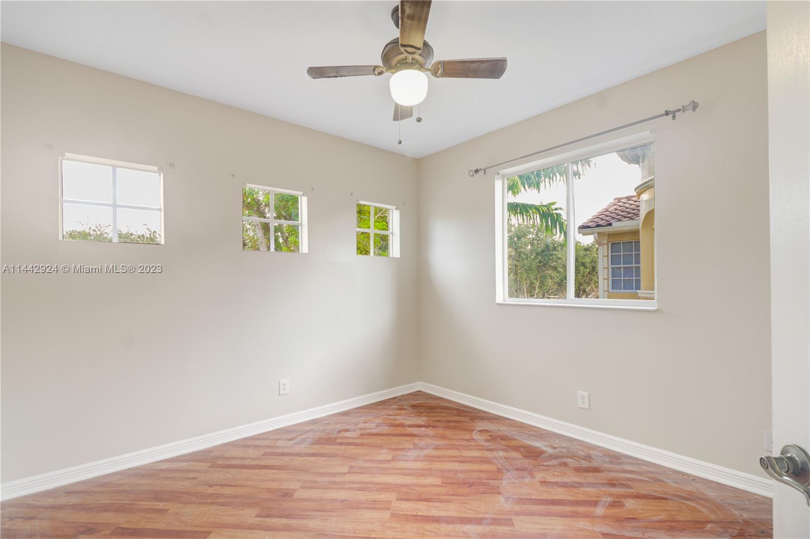 Listing Photo 21