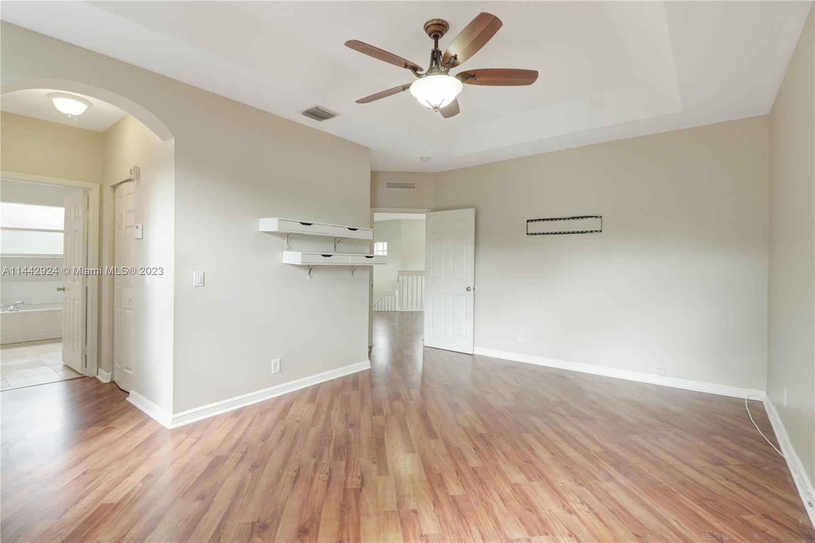 Listing Photo 22