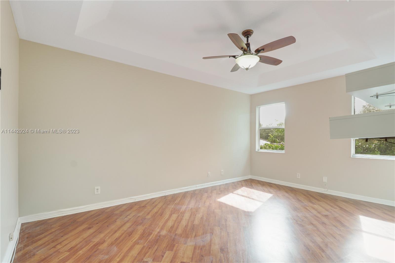 Listing Photo 23
