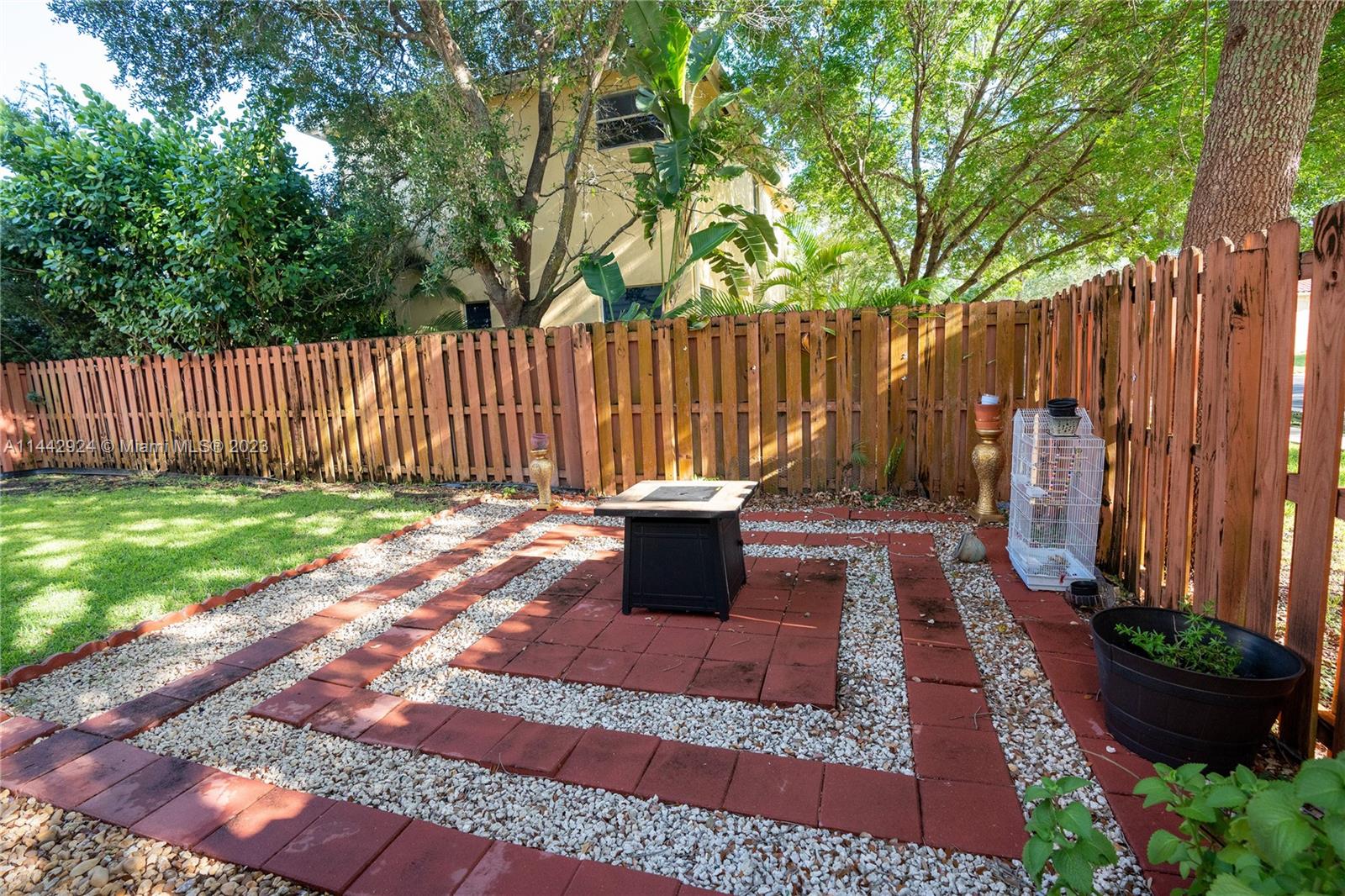 Listing Photo 7