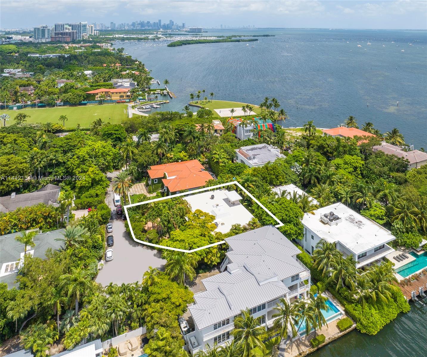 3821 Carole Ct, Miami, FL, 33133 United States, 4 Bedrooms Bedrooms, ,4 BathroomsBathrooms,Residential,For Sale,Carole Ct,A11442134