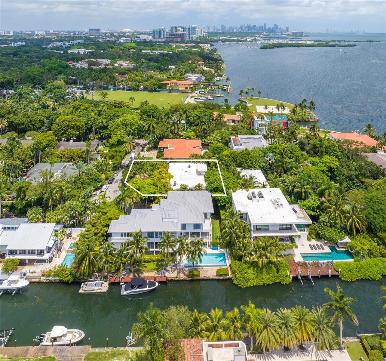 3821 Carole Ct, Miami, FL, 33133 United States, 4 Bedrooms Bedrooms, ,4 BathroomsBathrooms,Residential,For Sale,Carole Ct,A11442134