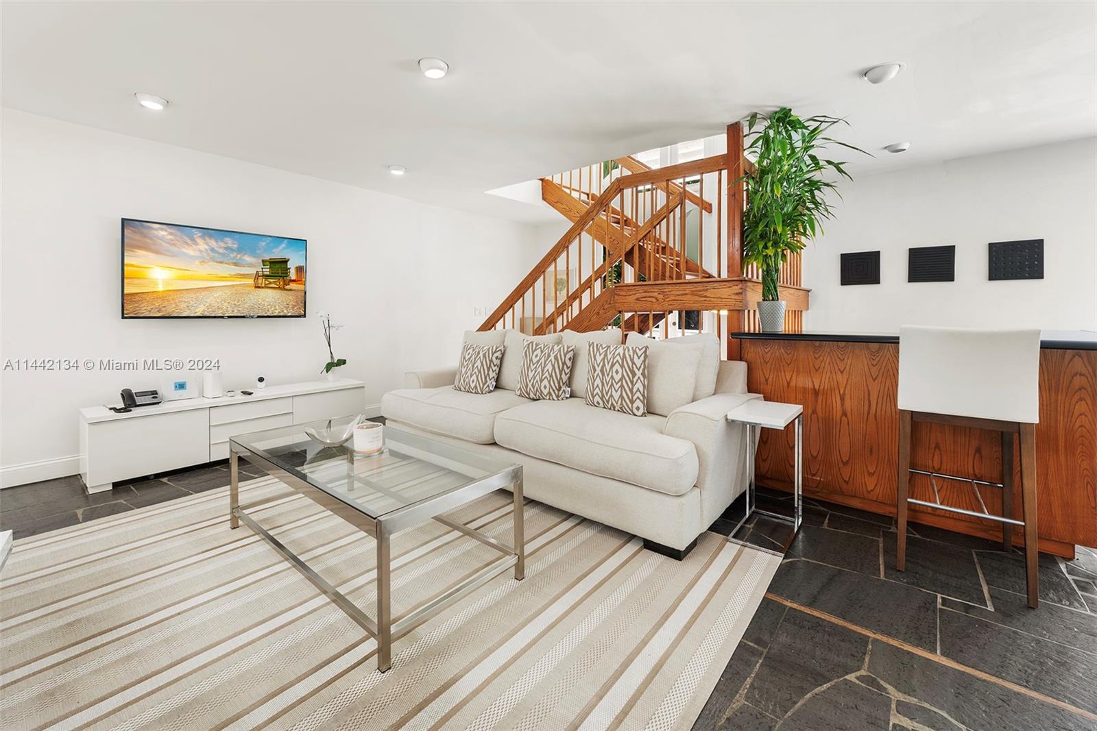 3821 Carole Ct, Miami, FL, 33133 United States, 4 Bedrooms Bedrooms, ,4 BathroomsBathrooms,Residential,For Sale,Carole Ct,A11442134