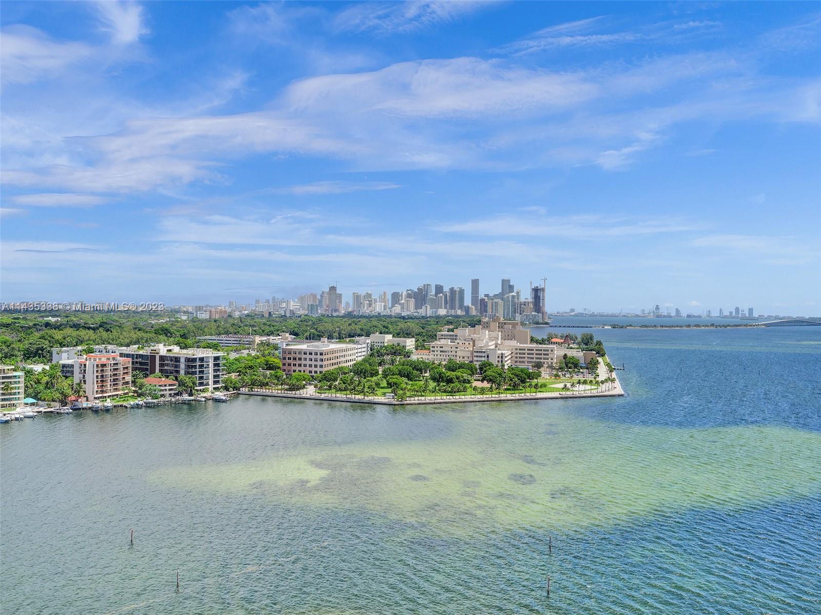 Panoramic Bay & Miami
City Lights, From Every Room.