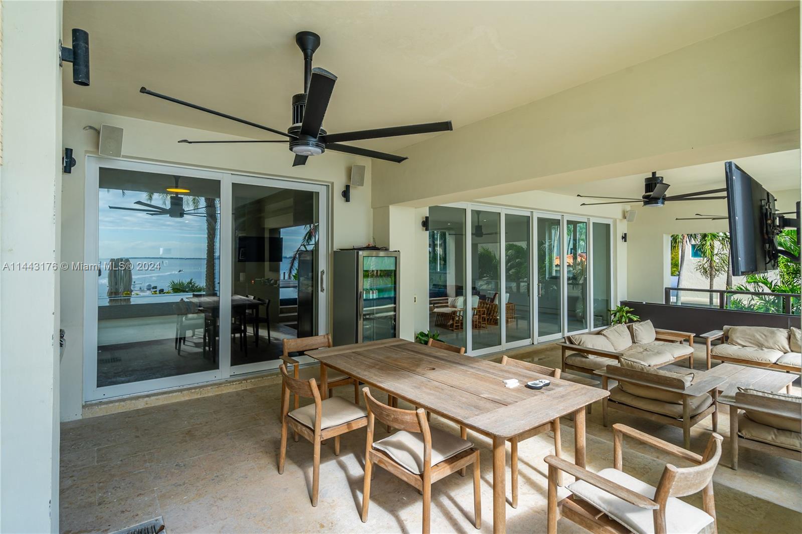 3535 Hiawatha Ave 202, Miami, Florida 33133, 4 Bedrooms Bedrooms, ,5 BathroomsBathrooms,Residential,For Sale,3535 Hiawatha Ave 202,A11443176