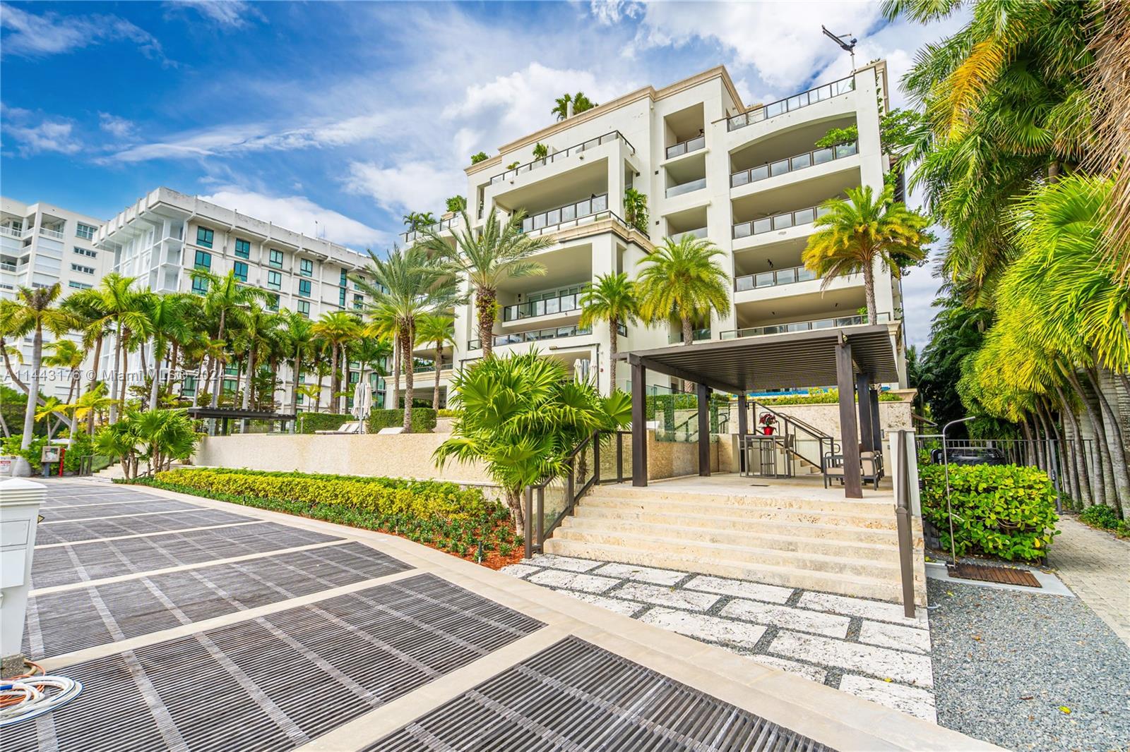 3535 Hiawatha Ave, Miami, FL, 33133 United States, 4 Bedrooms Bedrooms, ,5 BathroomsBathrooms,Residential,For Sale,Hiawatha Ave,A11443176