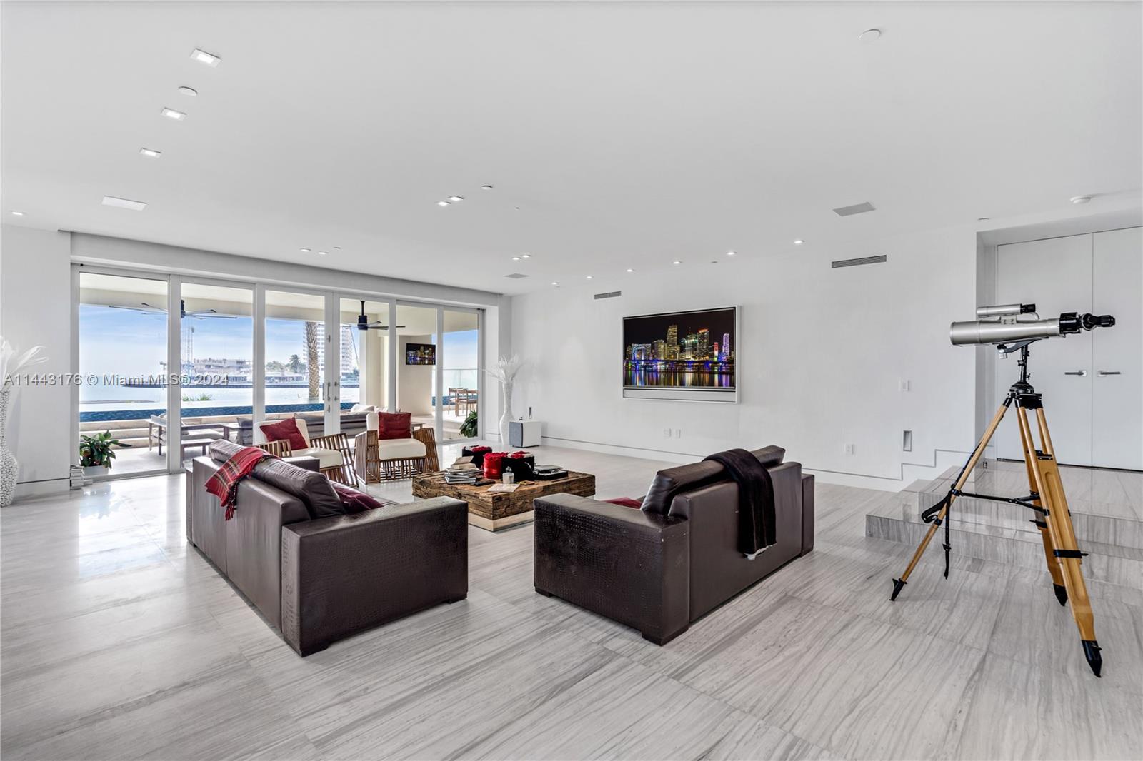 3535 Hiawatha Ave, Miami, FL, 33133 United States, 4 Bedrooms Bedrooms, ,5 BathroomsBathrooms,Residential,For Sale,Hiawatha Ave,A11443176