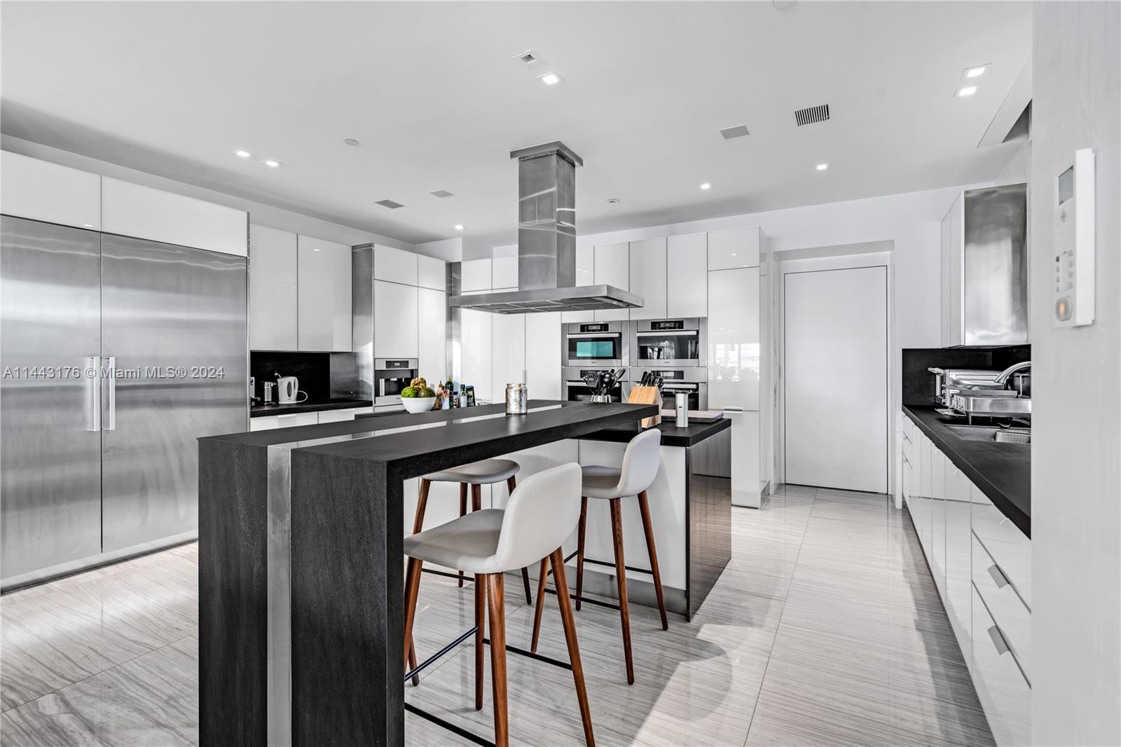 3535 Hiawatha Ave, Miami, FL, 33133 United States, 4 Bedrooms Bedrooms, ,5 BathroomsBathrooms,Residential,For Sale,Hiawatha Ave,A11443176