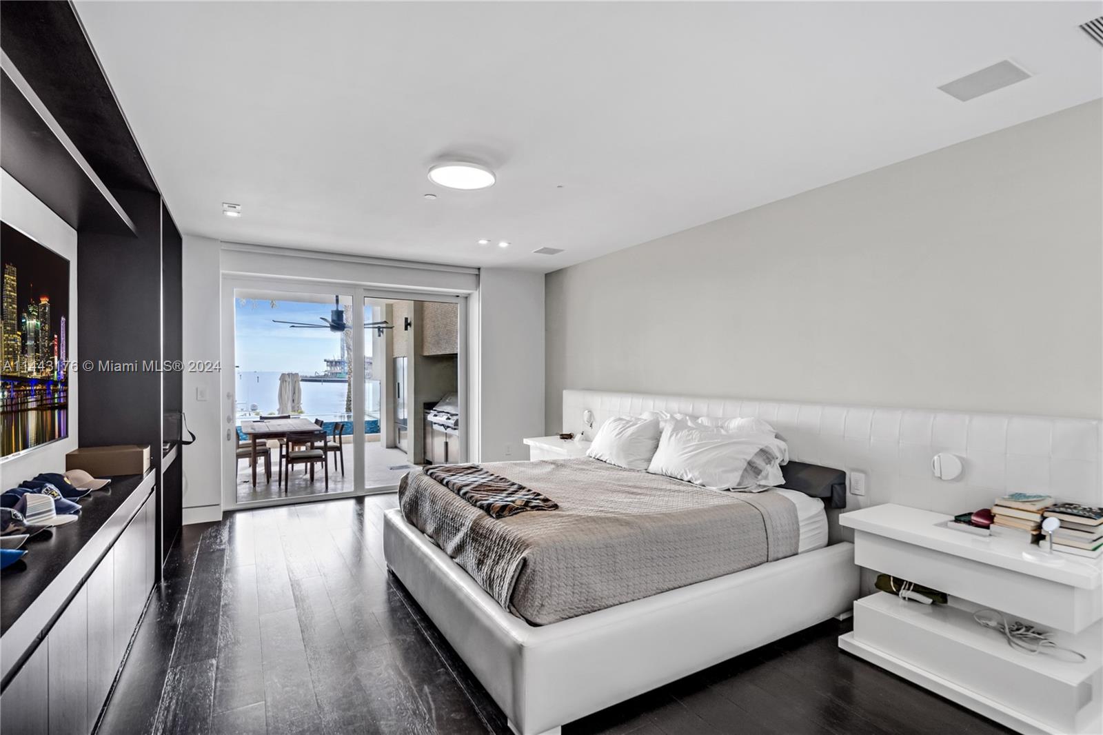 3535 Hiawatha Ave, Miami, FL, 33133 United States, 4 Bedrooms Bedrooms, ,5 BathroomsBathrooms,Residential,For Sale,Hiawatha Ave,A11443176