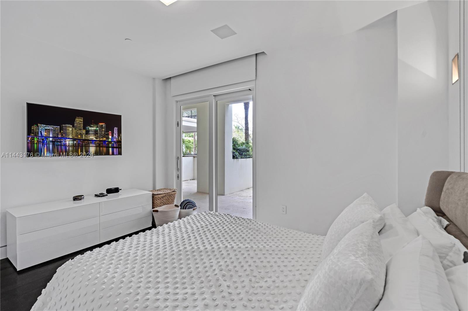 3535 Hiawatha Ave, Miami, FL, 33133 United States, 4 Bedrooms Bedrooms, ,5 BathroomsBathrooms,Residential,For Sale,Hiawatha Ave,A11443176