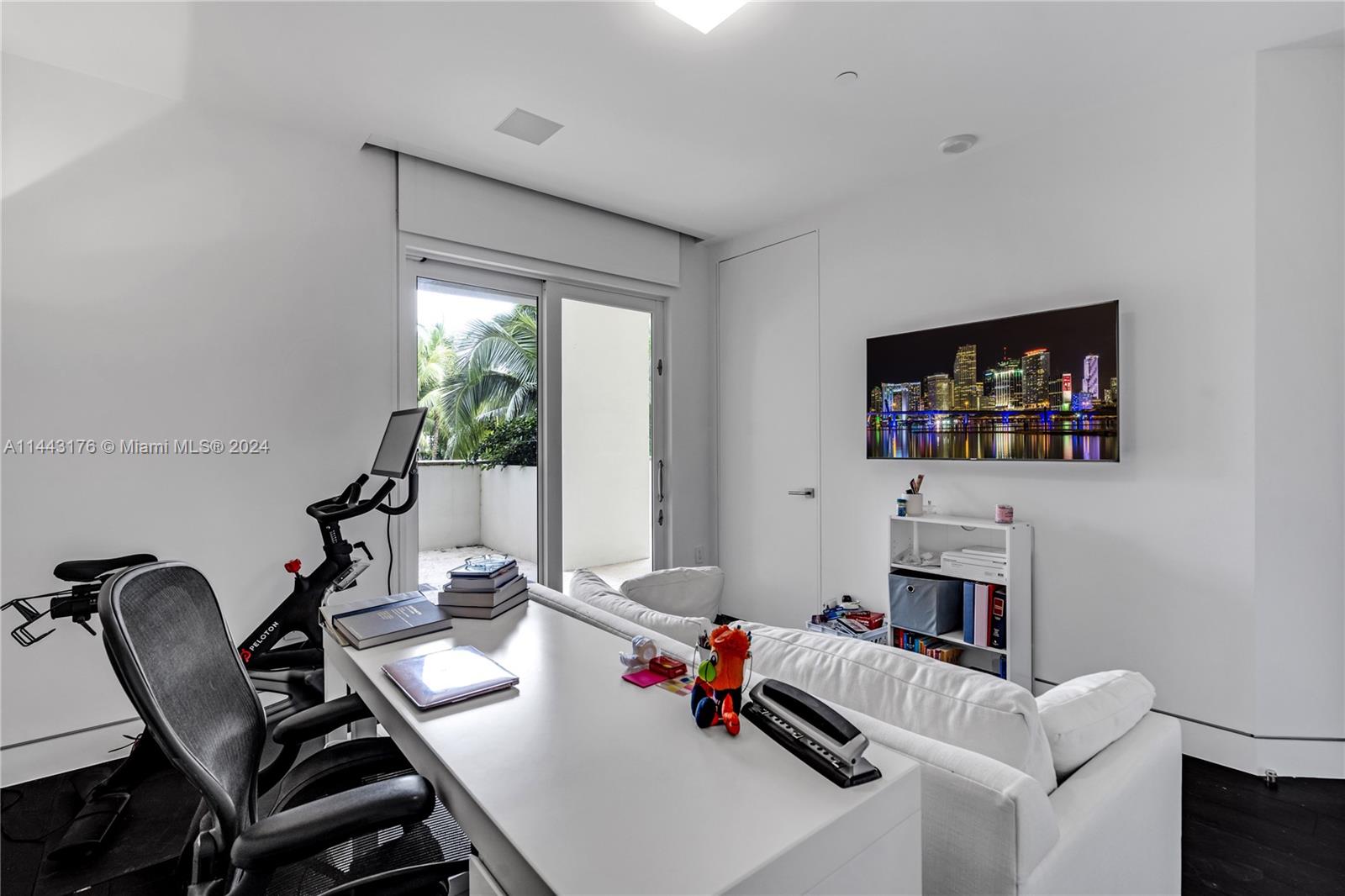 3535 Hiawatha Ave, Miami, FL, 33133 United States, 4 Bedrooms Bedrooms, ,5 BathroomsBathrooms,Residential,For Sale,Hiawatha Ave,A11443176