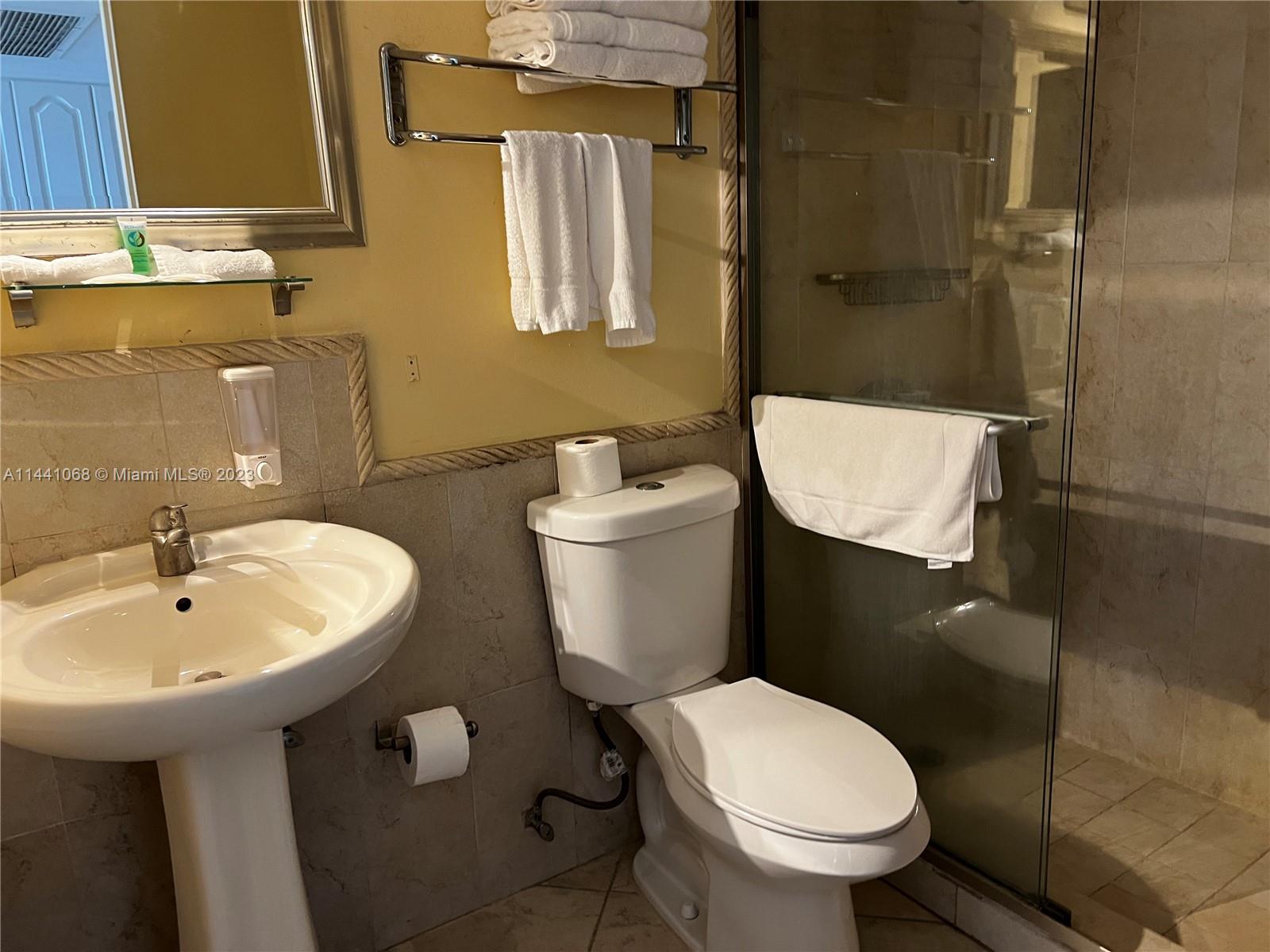 19201 Collins Ave 1105, Sunny Isles Beach, FL 33160, ,1 BathroomBathrooms,Residential,For Sale,Collins Ave,A11441068