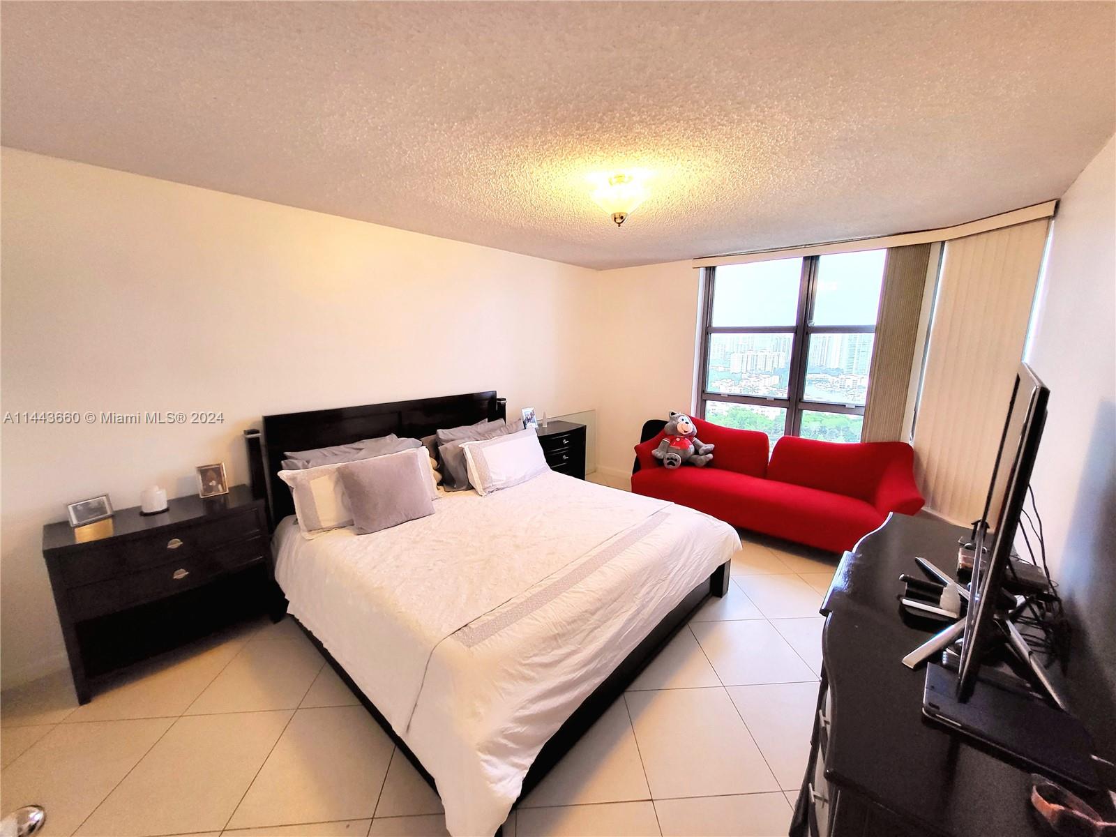 3530 Mystic Pointe Dr #2707, Aventura, Florida image 22