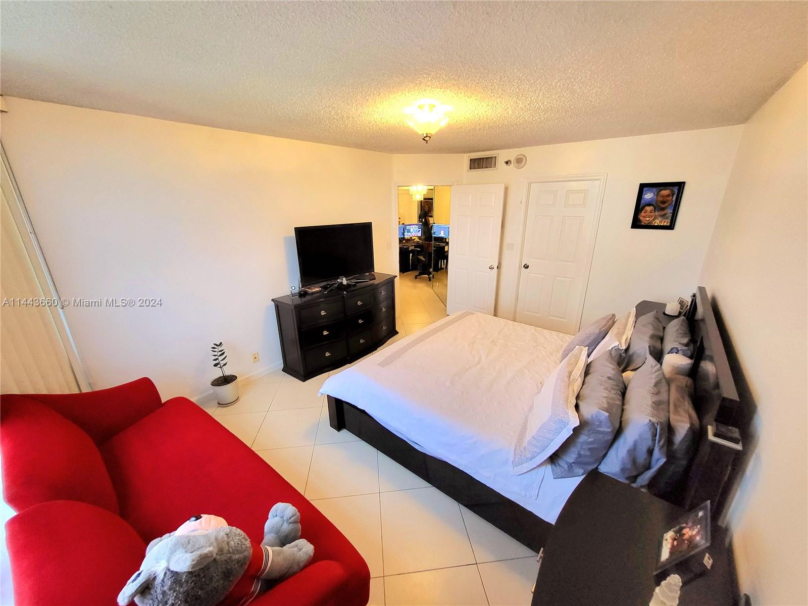 3530 Mystic Pointe Dr #2707, Aventura, Florida image 23