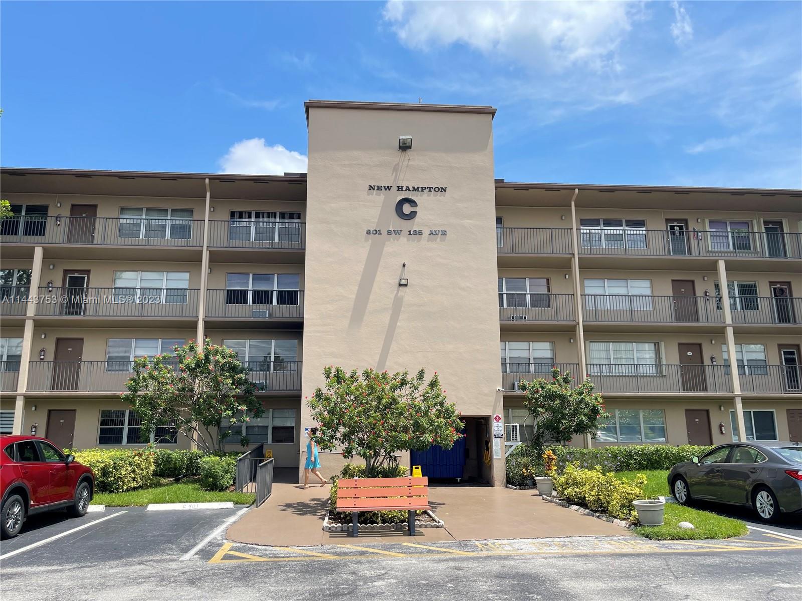 301 SW 135th Ave 405C, Pembroke Pines, Florida 33027, 2 Bedrooms Bedrooms, ,1 BathroomBathrooms,Residential,For Sale,301 SW 135th Ave 405C,A11443753