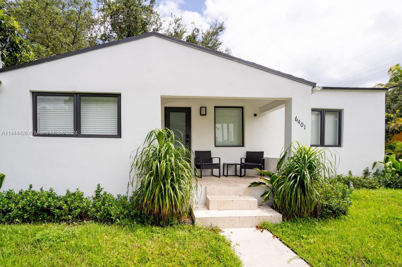 6401 NW 1st Pl, Miami, Florida 33150, 6 Bedrooms Bedrooms, ,3 BathroomsBathrooms,Residentiallease,For Rent,6401 NW 1st Pl,A11444426