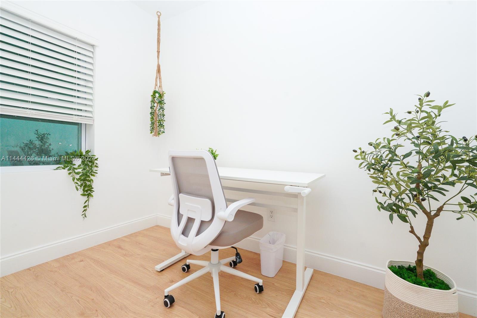 6401 NW 1st Pl, Miami, Florida 33150, 6 Bedrooms Bedrooms, ,3 BathroomsBathrooms,Residentiallease,For Rent,6401 NW 1st Pl,A11444426