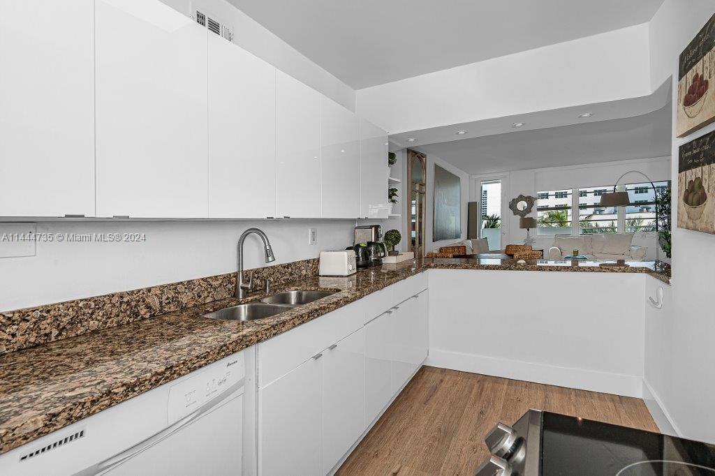 100 Lincoln Rd 410, Miami Beach, Florida 33139, 1 Bedroom Bedrooms, ,1 BathroomBathrooms,Residential,For Sale,100 Lincoln Rd 410,A11444735