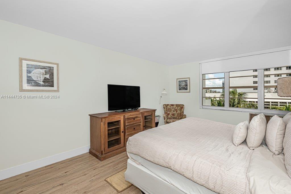 100 Lincoln Rd 410, Miami Beach, Florida 33139, 1 Bedroom Bedrooms, ,1 BathroomBathrooms,Residential,For Sale,100 Lincoln Rd 410,A11444735