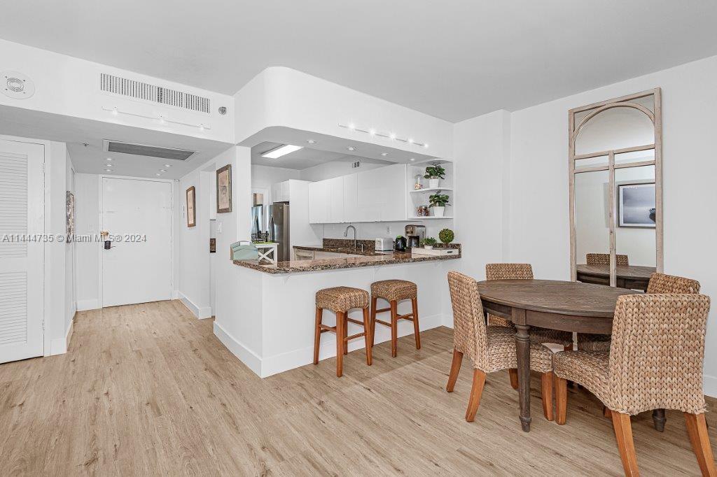100 Lincoln Rd 410, Miami Beach, Florida 33139, 1 Bedroom Bedrooms, ,1 BathroomBathrooms,Residential,For Sale,100 Lincoln Rd 410,A11444735