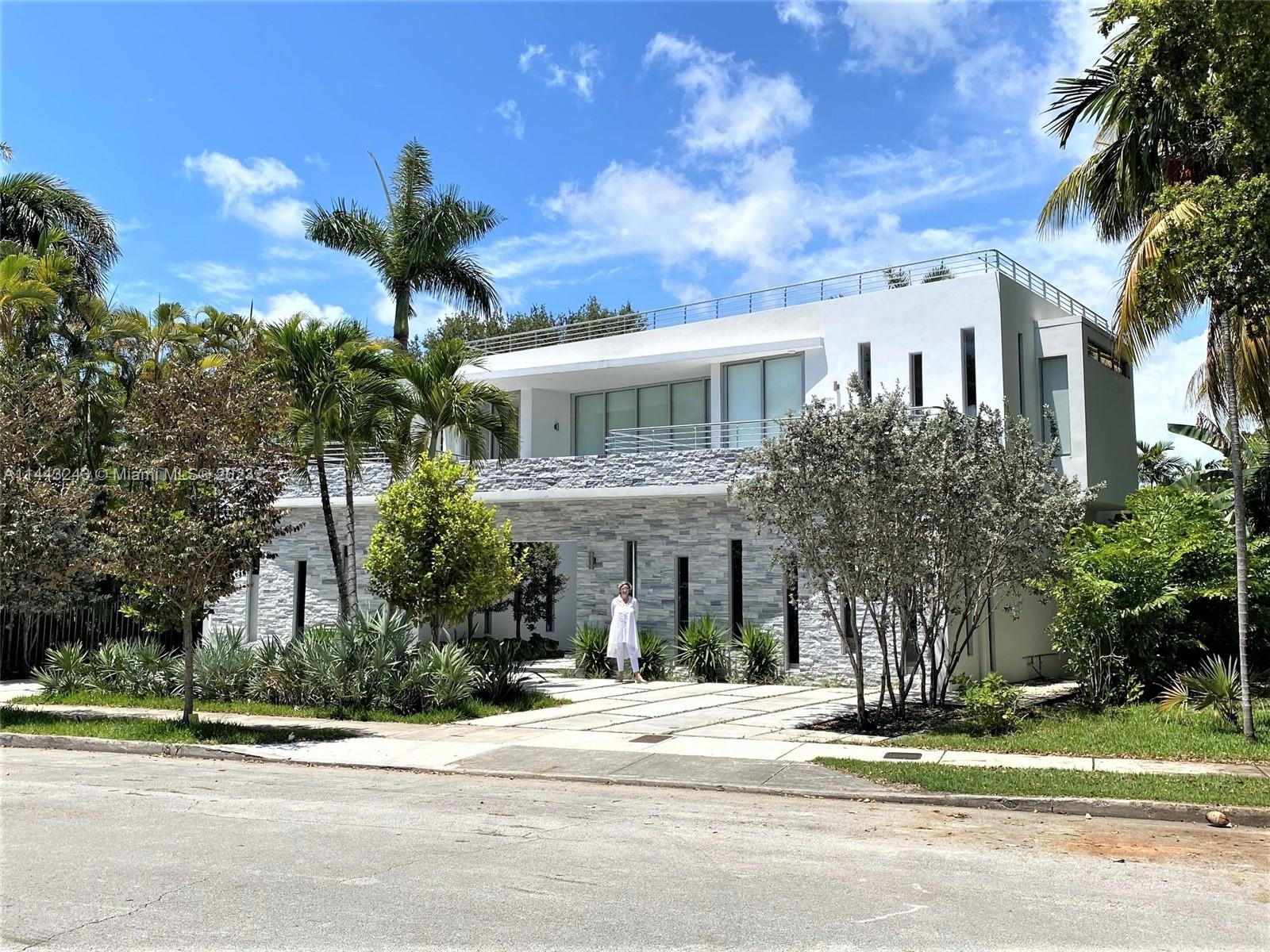 5910 N Bayshore Dr  For Sale A11443243, FL