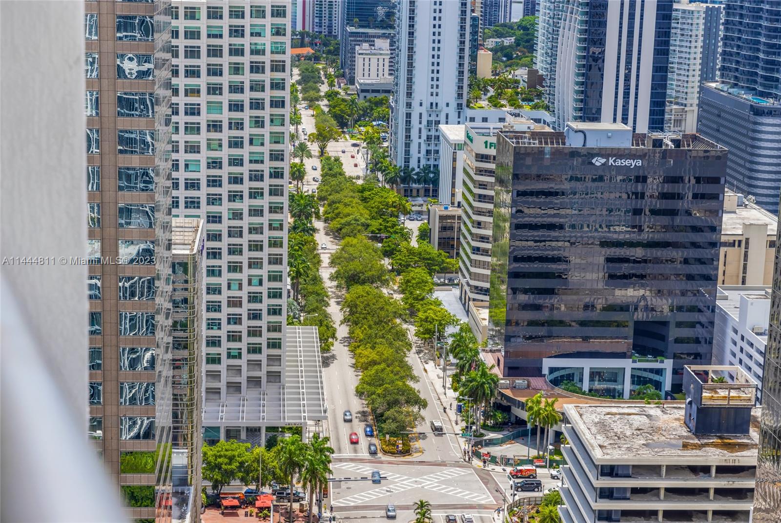 Great opportunity to live in the beautiful Icon Brickell; high floor 1 Bedroom and 1 Bathroom, along with an open living concept for dining / entertaining. Beautiful amenities featuring a pool, spa, and gym. Enjoy a stylish experience at this centrally-located place. This unit guarantees a luxury experience in Miami's hottest spot. Stroll to everything Brickell has to offer: great restaurants/bars, and shopping at Brickell City Centre. 10-15 minute drive to Miami International Airport, 5 minutes from Miami Beach and more. NO SUBLEASING.