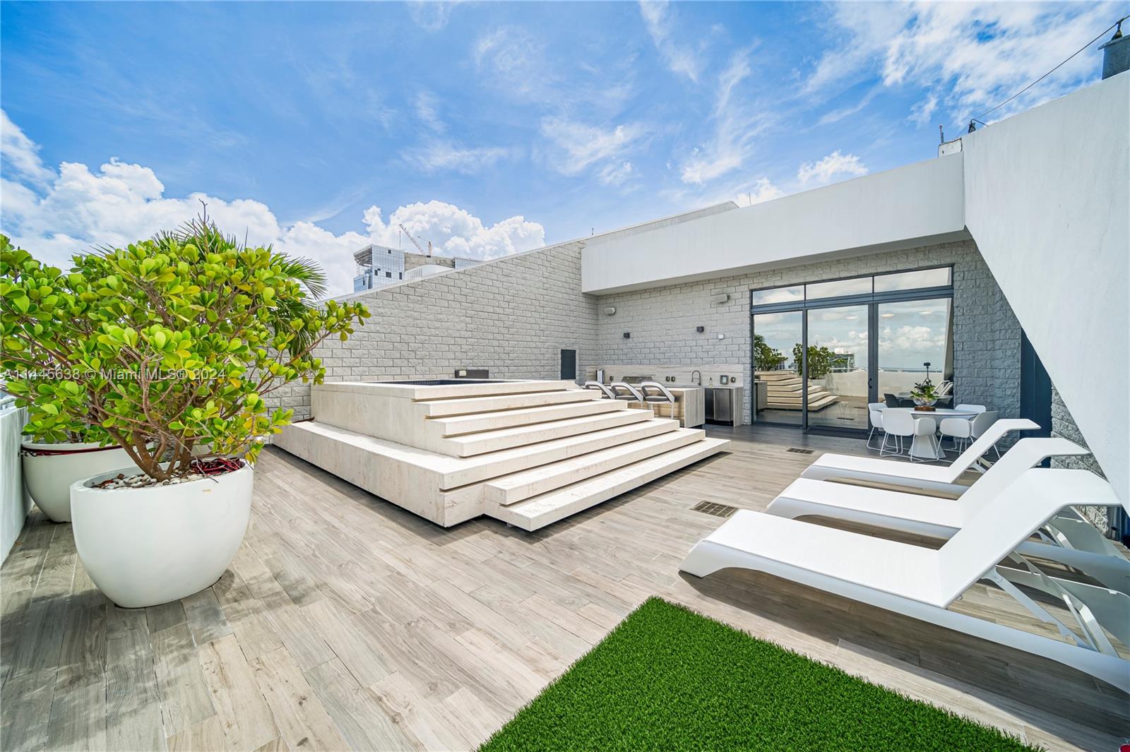 88 7th St, Miami, FL, 33130 United States, 4 Bedrooms Bedrooms, ,4 BathroomsBathrooms,Residential,For Sale,7th St,A11445638