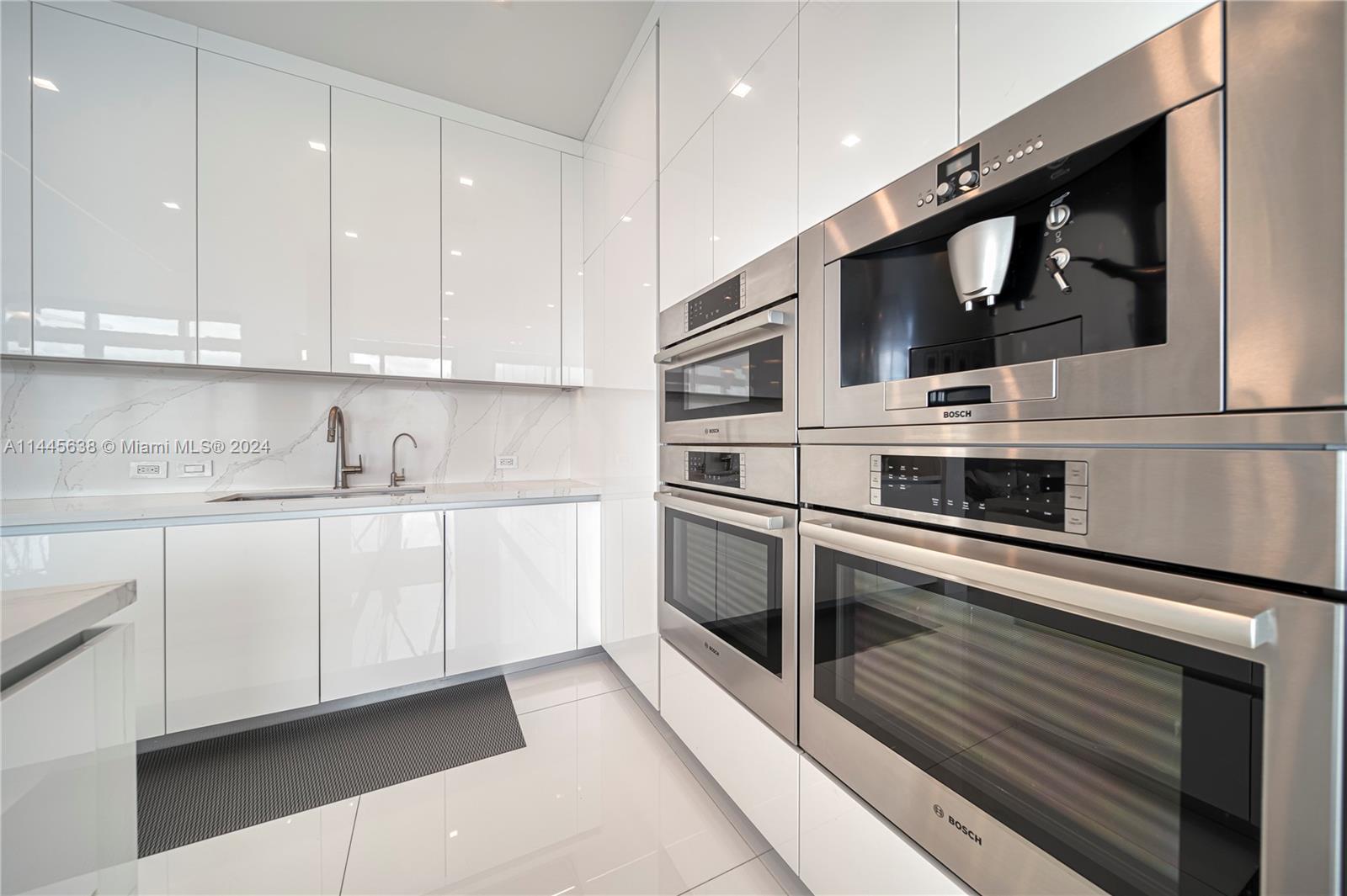 88 7th St, Miami, FL, 33130 United States, 4 Bedrooms Bedrooms, ,4 BathroomsBathrooms,Residential,For Sale,7th St,A11445638