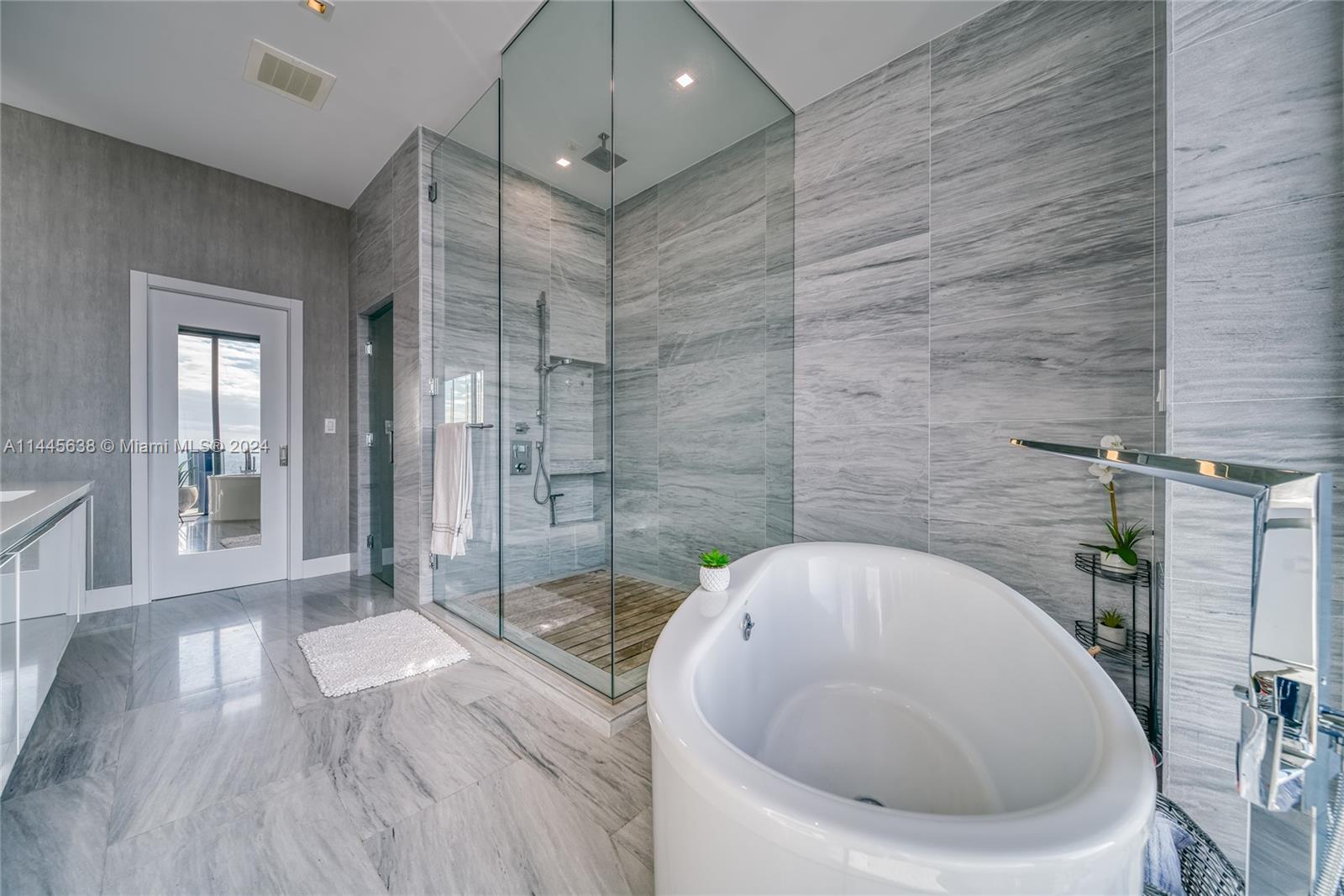 88 7th St, Miami, FL, 33130 United States, 4 Bedrooms Bedrooms, ,4 BathroomsBathrooms,Residential,For Sale,7th St,A11445638