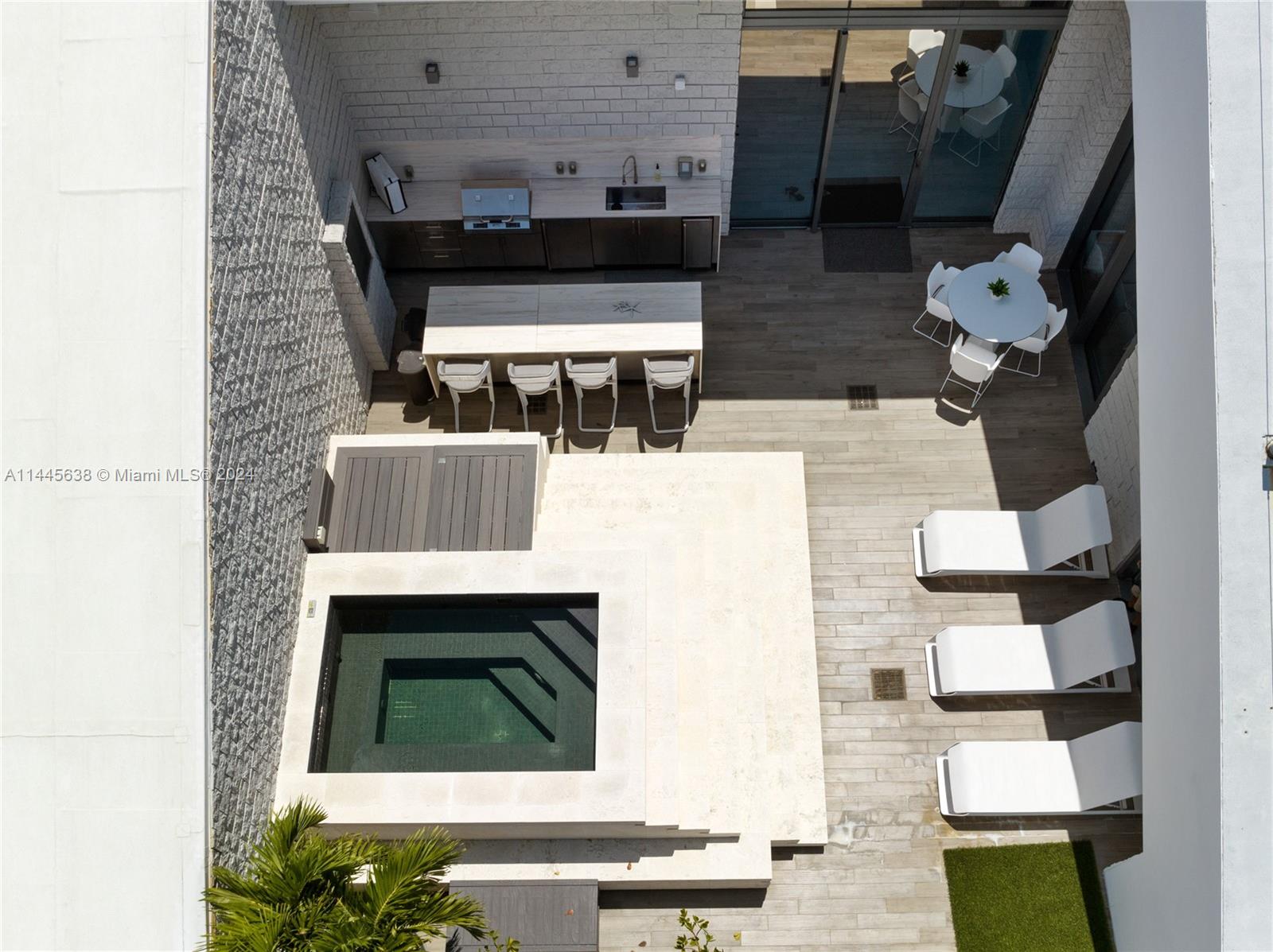 88 7th St, Miami, FL, 33130 United States, 4 Bedrooms Bedrooms, ,4 BathroomsBathrooms,Residential,For Sale,7th St,A11445638