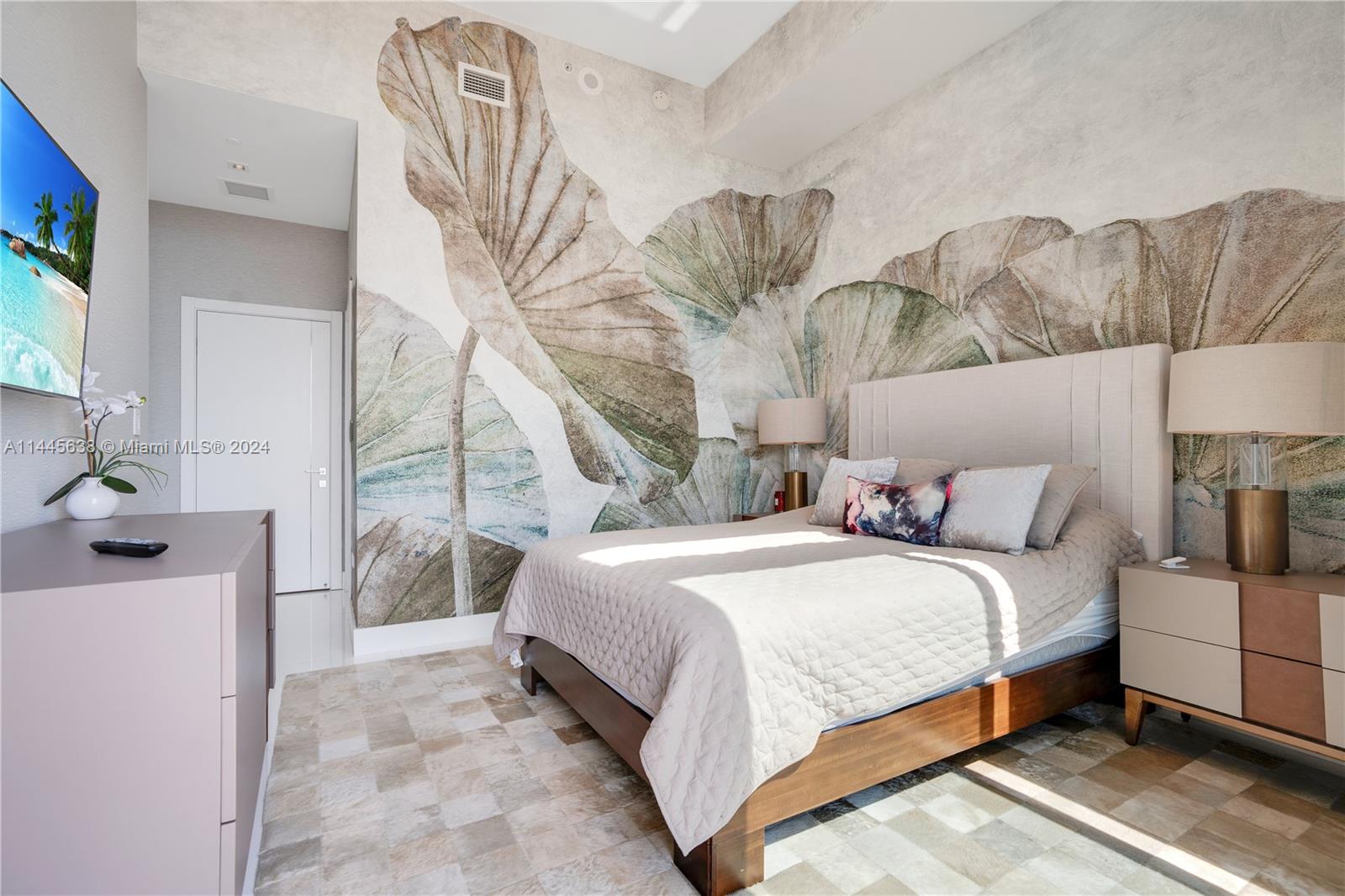 88 7th St, Miami, FL, 33130 United States, 4 Bedrooms Bedrooms, ,4 BathroomsBathrooms,Residential,For Sale,7th St,A11445638