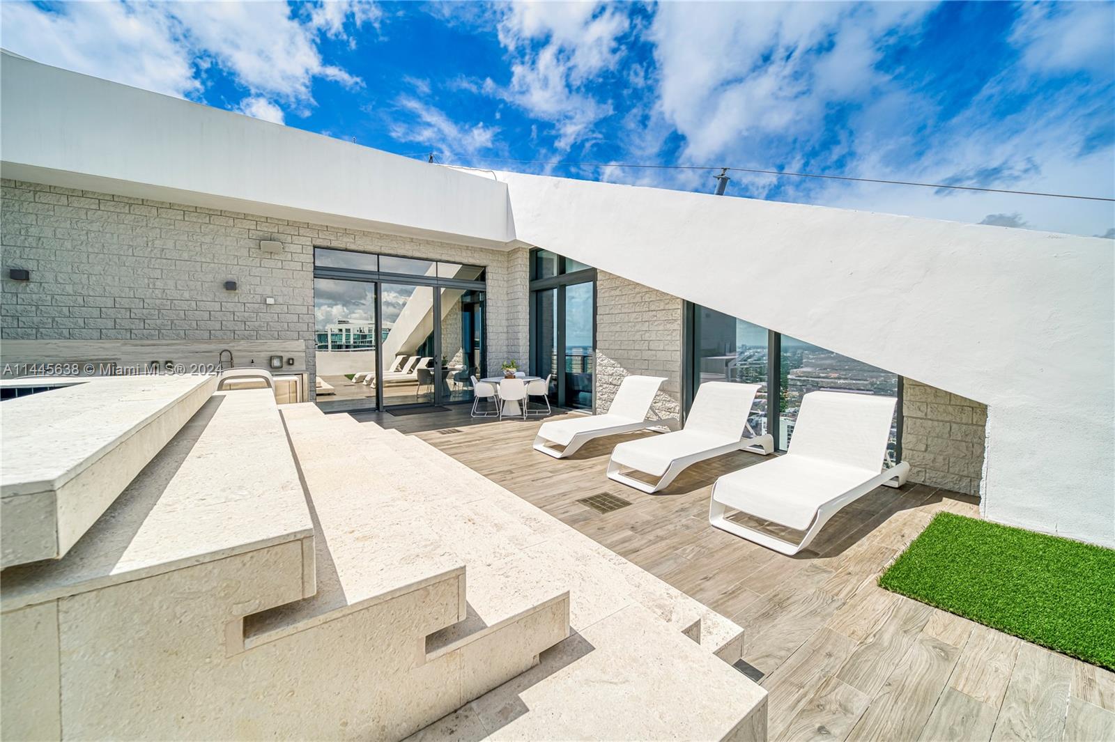 88 7th St, Miami, FL, 33130 United States, 4 Bedrooms Bedrooms, ,4 BathroomsBathrooms,Residential,For Sale,7th St,A11445638