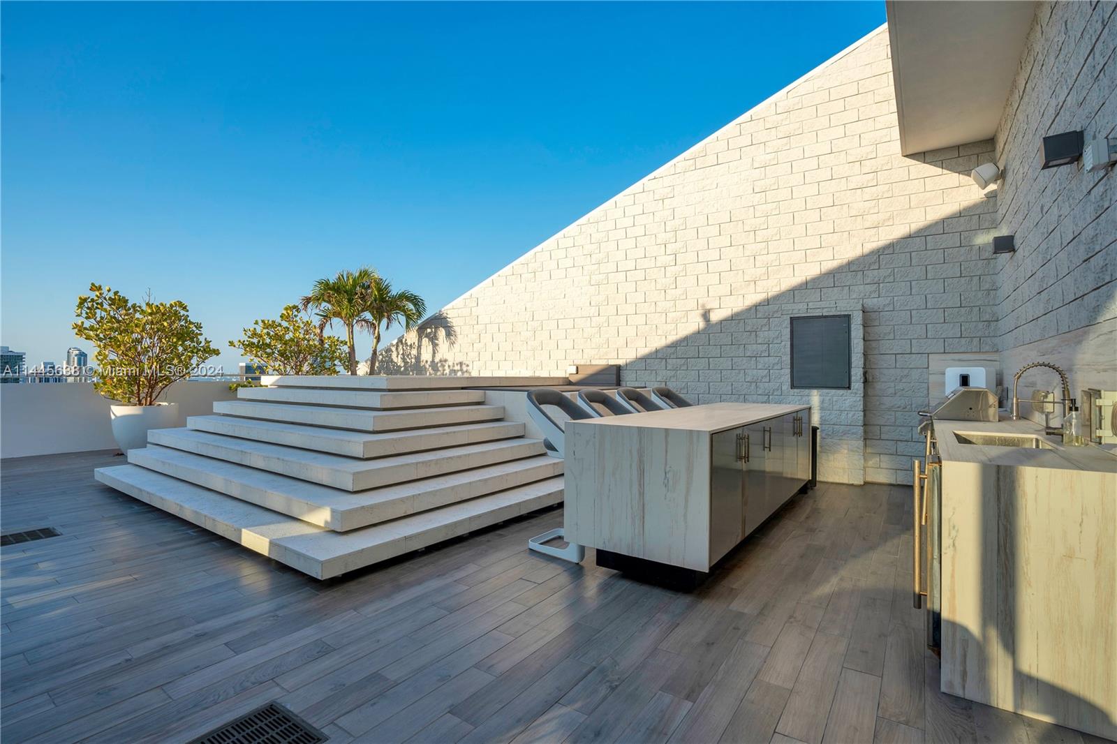 88 7th St, Miami, FL, 33130 United States, 4 Bedrooms Bedrooms, ,4 BathroomsBathrooms,Residential,For Sale,7th St,A11445638