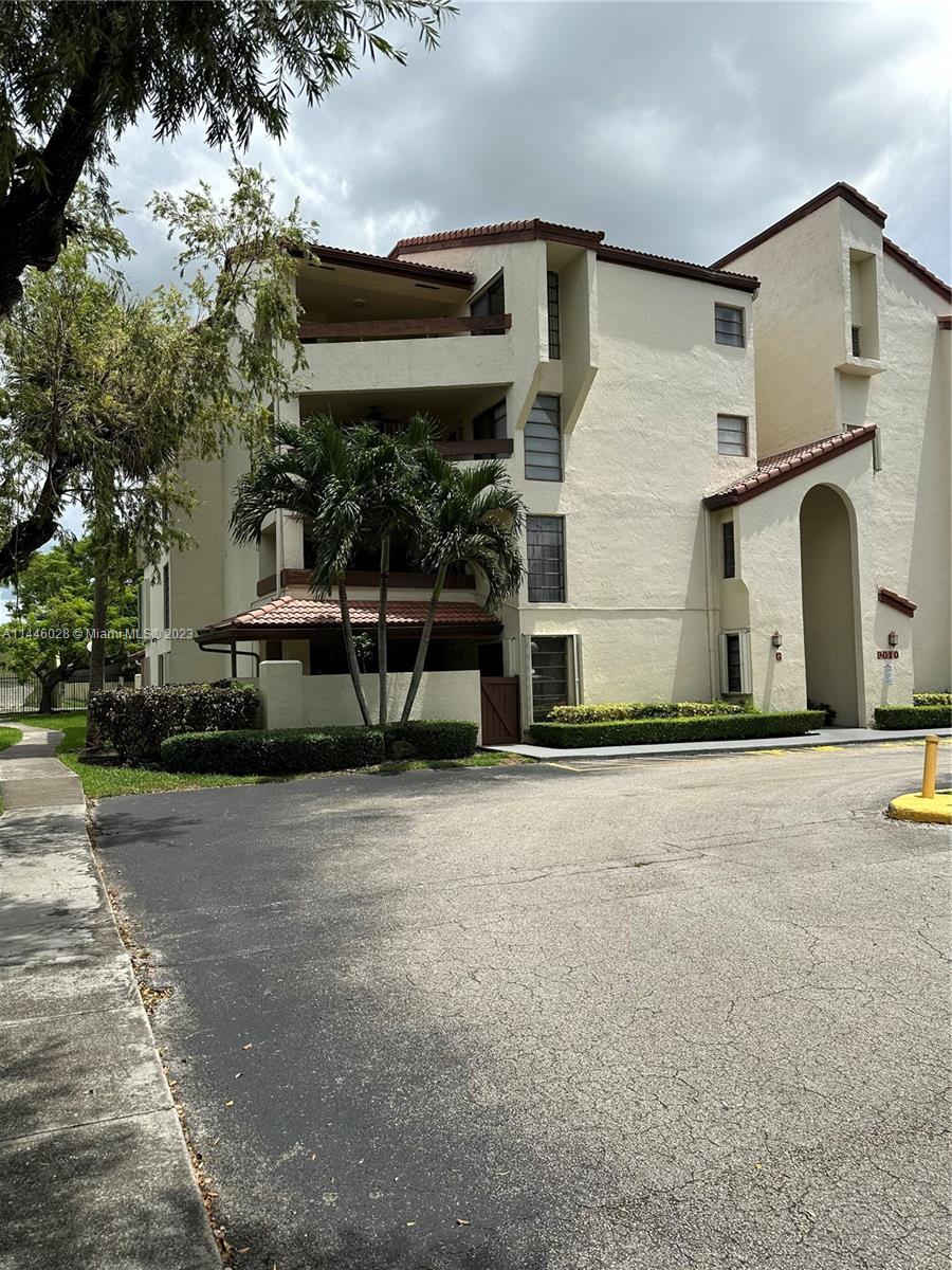 9010 SW 125th Ave #G402 For Sale A11446028, FL