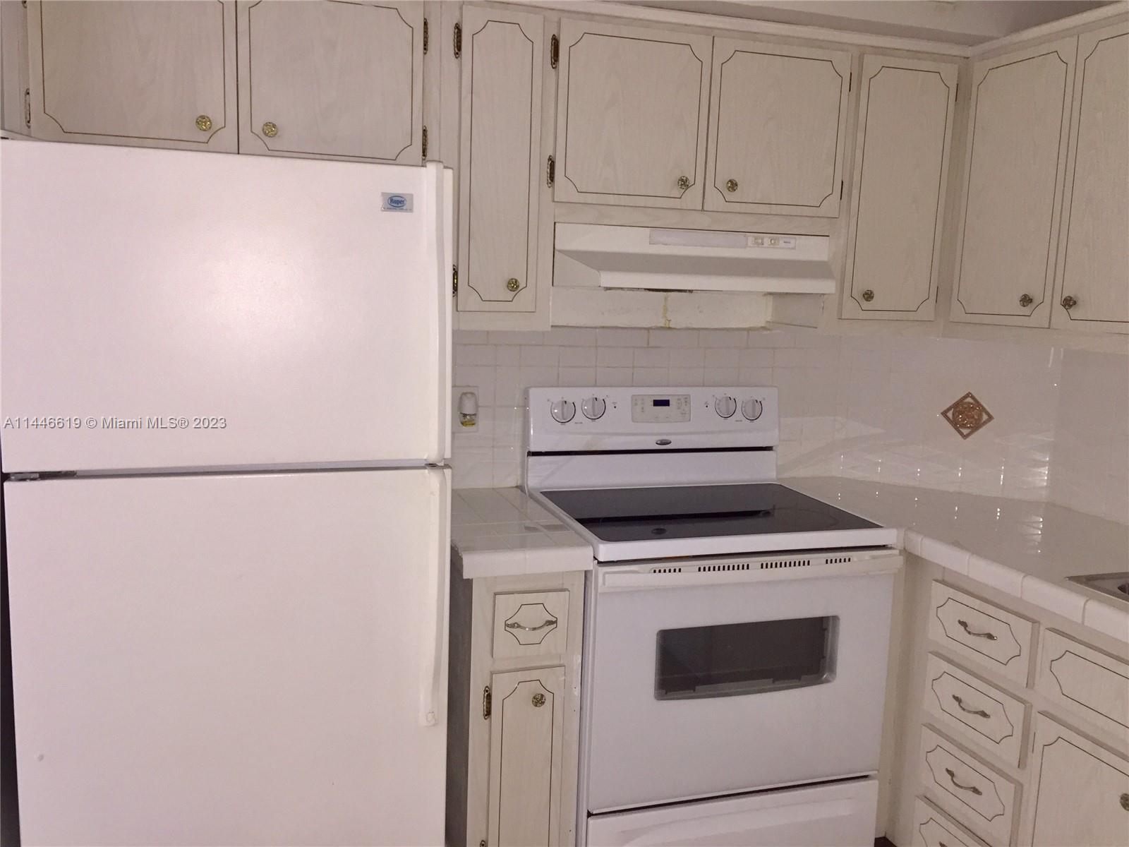 1985 S Ocean Dr 2G, Hallandale Beach, Florida 33009, 2 Bedrooms Bedrooms, ,2 BathroomsBathrooms,Residential,For Sale,1985 S Ocean Dr 2G,A11446619