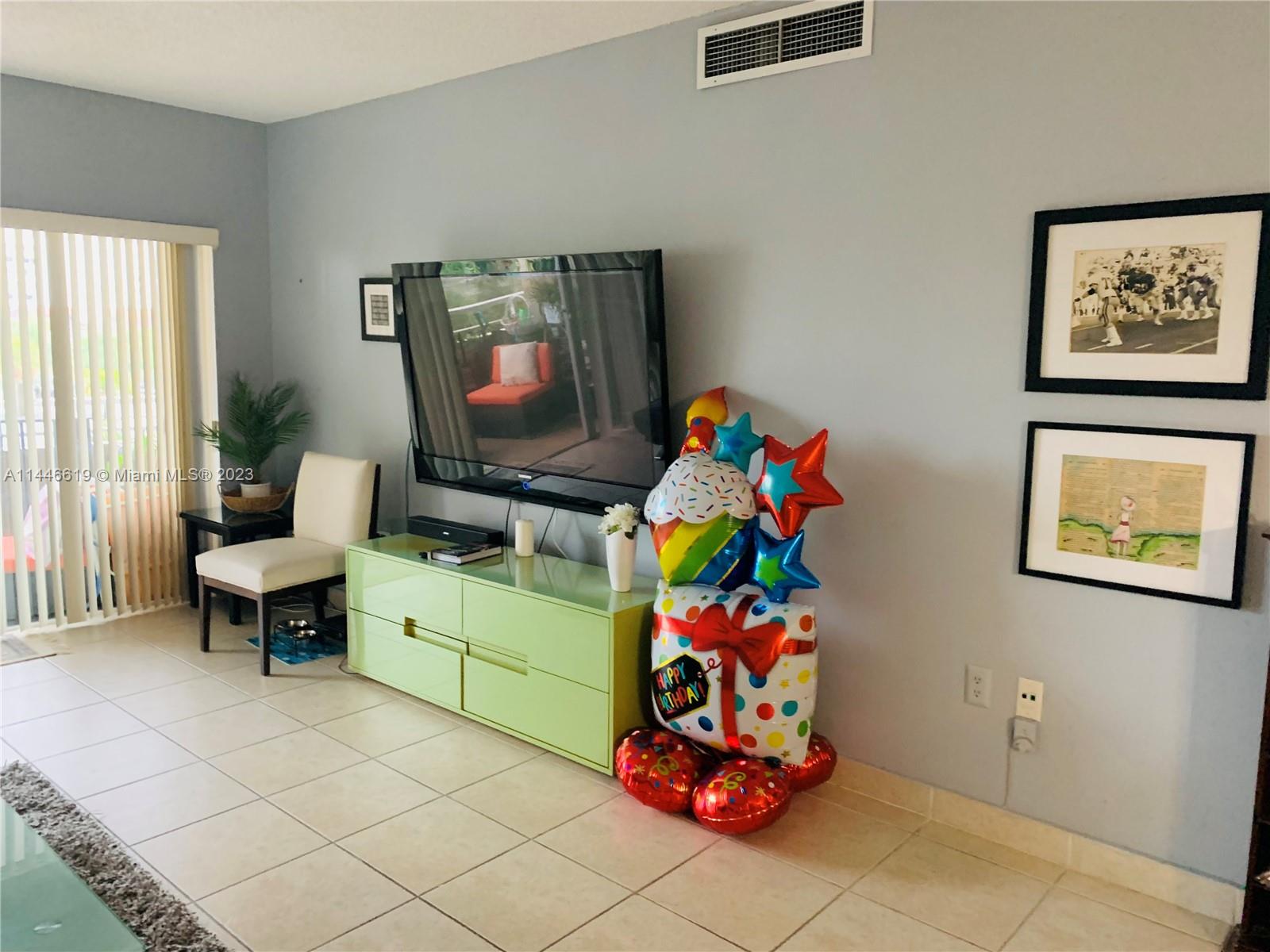 1985 S Ocean Dr 2G, Hallandale Beach, Florida 33009, 2 Bedrooms Bedrooms, ,2 BathroomsBathrooms,Residential,For Sale,1985 S Ocean Dr 2G,A11446619