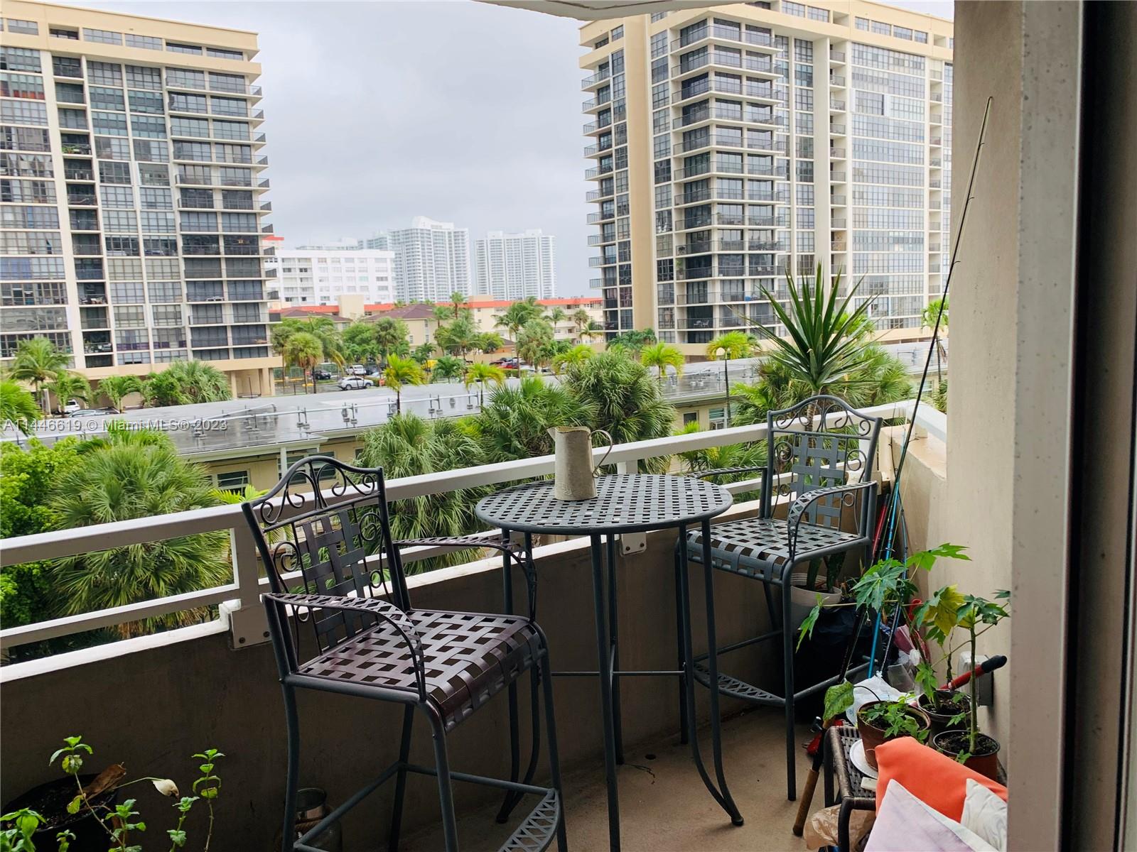 1985 Ocean Dr, Hallandale Beach, FL, 33009 United States, 2 Bedrooms Bedrooms, ,2 BathroomsBathrooms,Residential,For Sale,Ocean Dr,A11446619