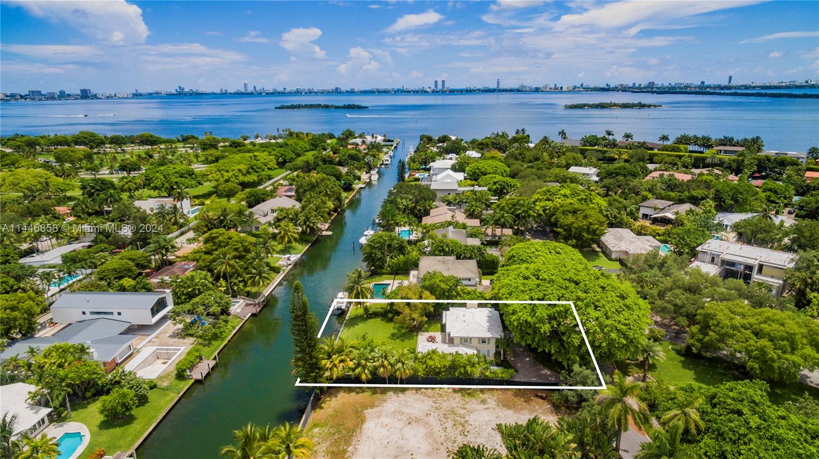655 Buttonwood Ln, Miami, Florida 33137, 3 Bedrooms Bedrooms, ,2 BathroomsBathrooms,Residential,For Sale,655 Buttonwood Ln,A11446858