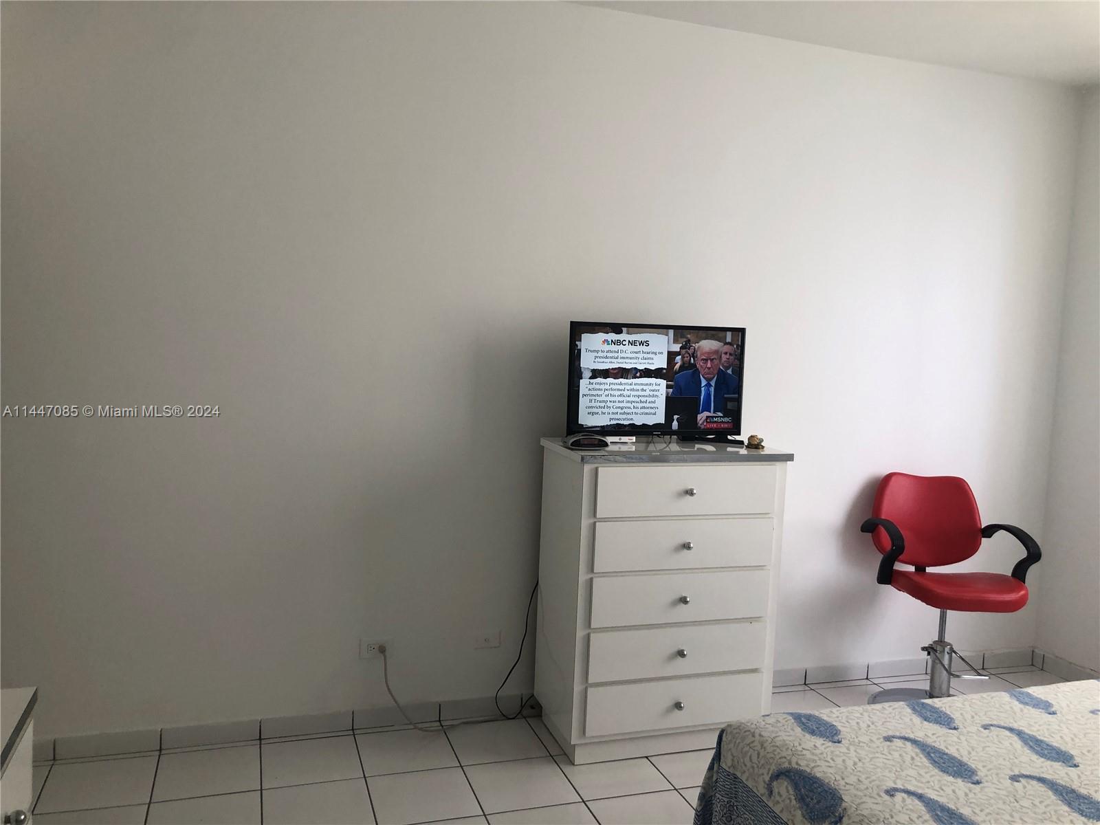 5005 Collins Ave, Miami Beach, FL, 33140 United States, 1 Bedroom Bedrooms, ,1 BathroomBathrooms,Residential,For Sale,Collins Ave,A11447085