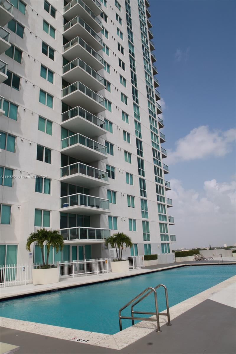 Miami, FL, 33125 United States, 1 Bedroom Bedrooms, ,2 BathroomsBathrooms,Residential,For Sale,A11445804