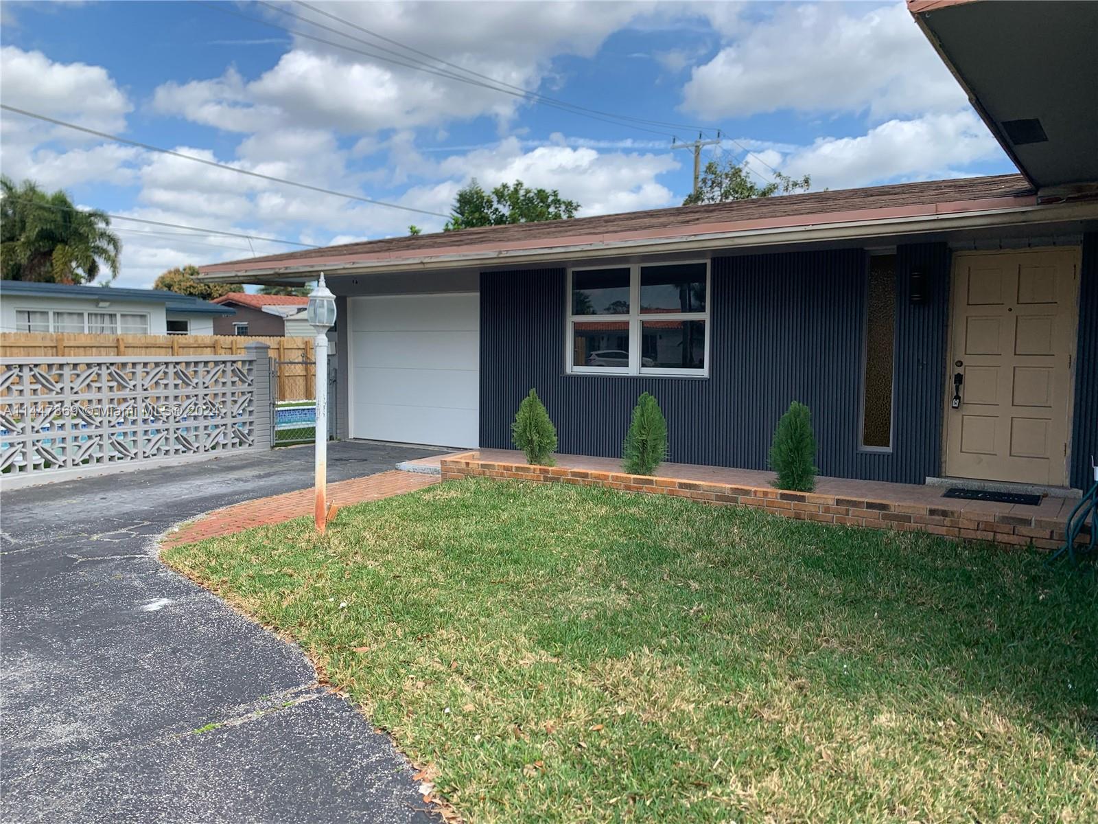 1001 89th Avenue, Pembroke Pines, FL, 33024 United States, 3 Bedrooms Bedrooms, ,2 BathroomsBathrooms,Residential,For Sale,89th Avenue,A11447869