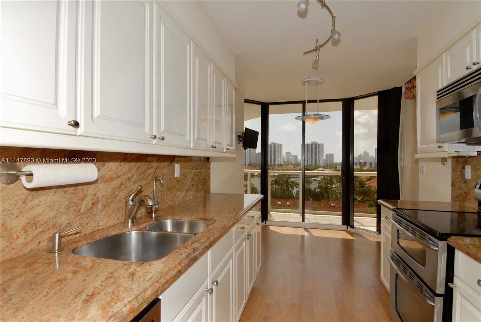 3600 YACHT CLUB DR 704, Aventura, Florida 33180, 2 Bedrooms Bedrooms, ,2 BathroomsBathrooms,Residentiallease,For Rent,3600 YACHT CLUB DR 704,A11447893