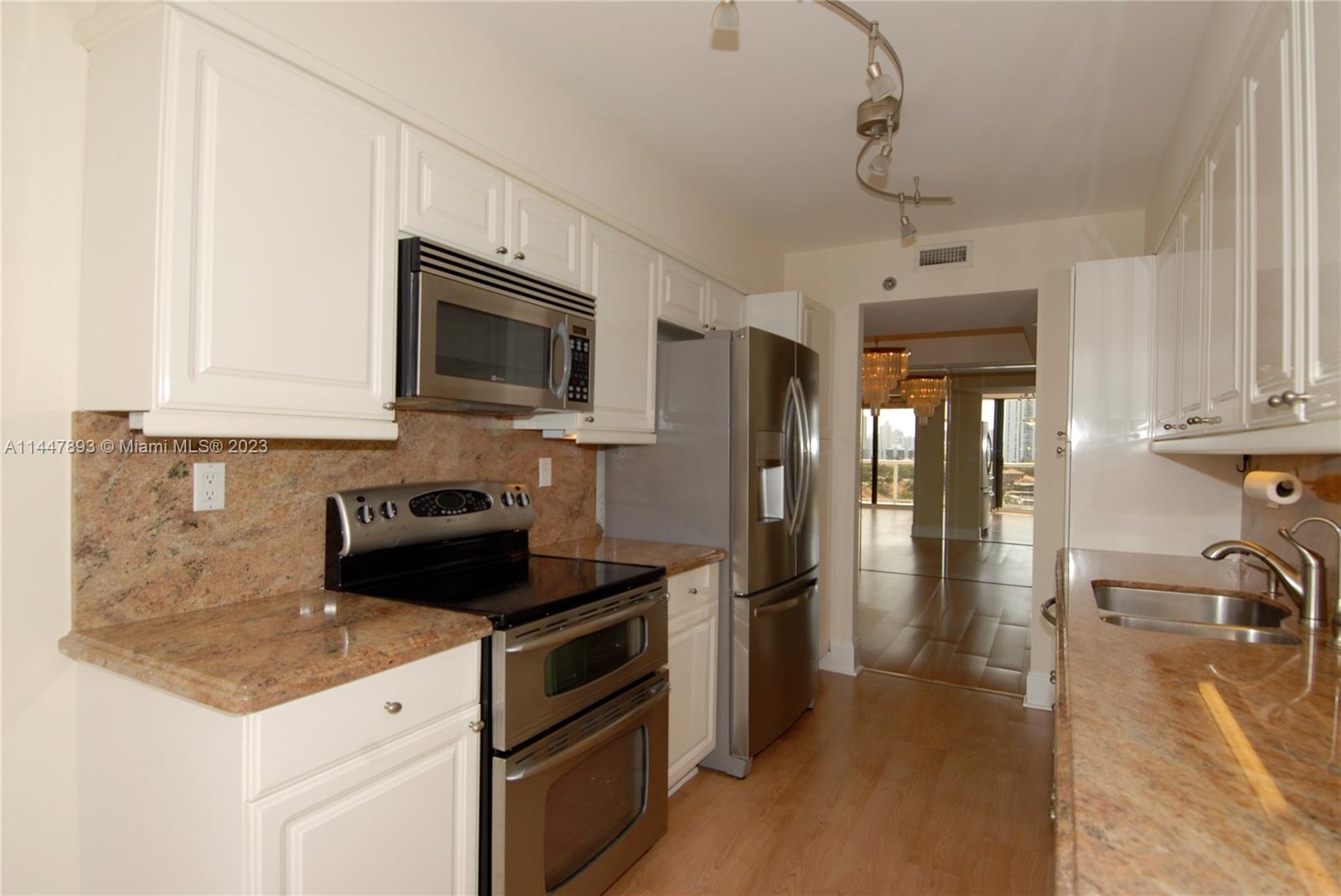 3600 YACHT CLUB DR 704, Aventura, Florida 33180, 2 Bedrooms Bedrooms, ,2 BathroomsBathrooms,Residentiallease,For Rent,3600 YACHT CLUB DR 704,A11447893