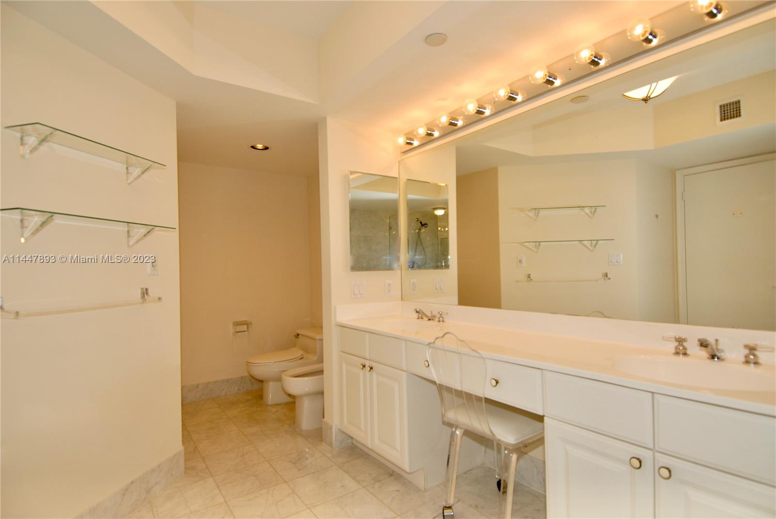 3600 YACHT CLUB DR 704, Aventura, Florida 33180, 2 Bedrooms Bedrooms, ,2 BathroomsBathrooms,Residentiallease,For Rent,3600 YACHT CLUB DR 704,A11447893