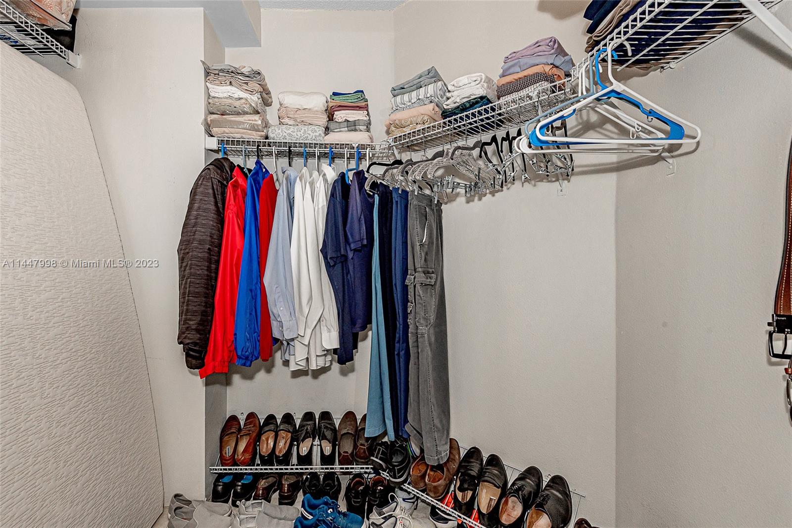 Walking Closet