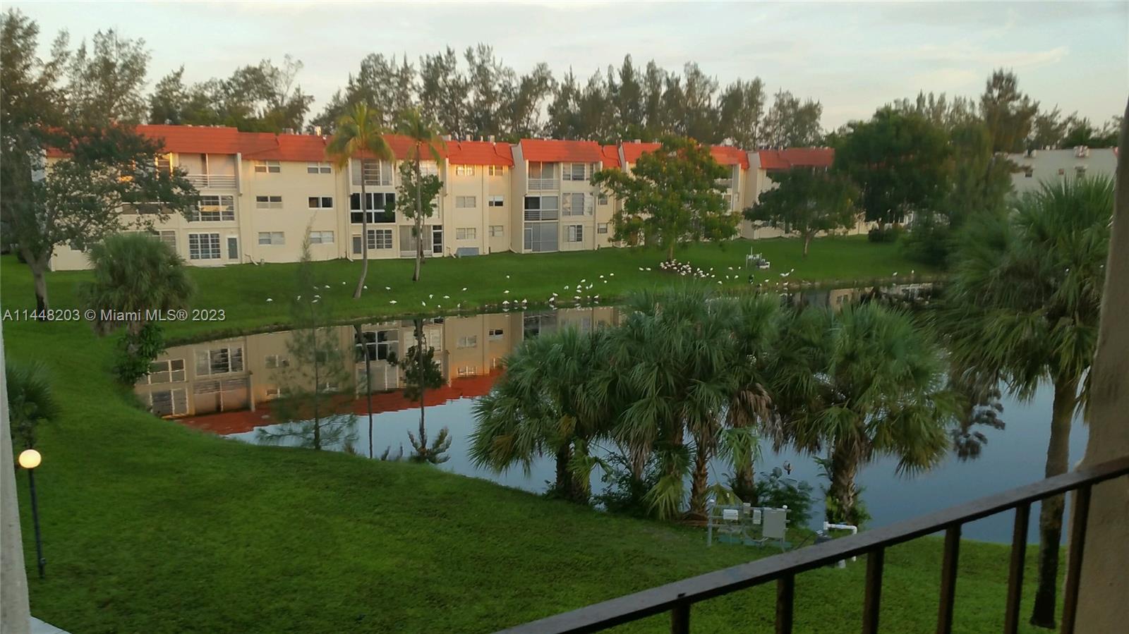 2651 E Sunrise Lakes Dr 309, Sunrise, FL 33322