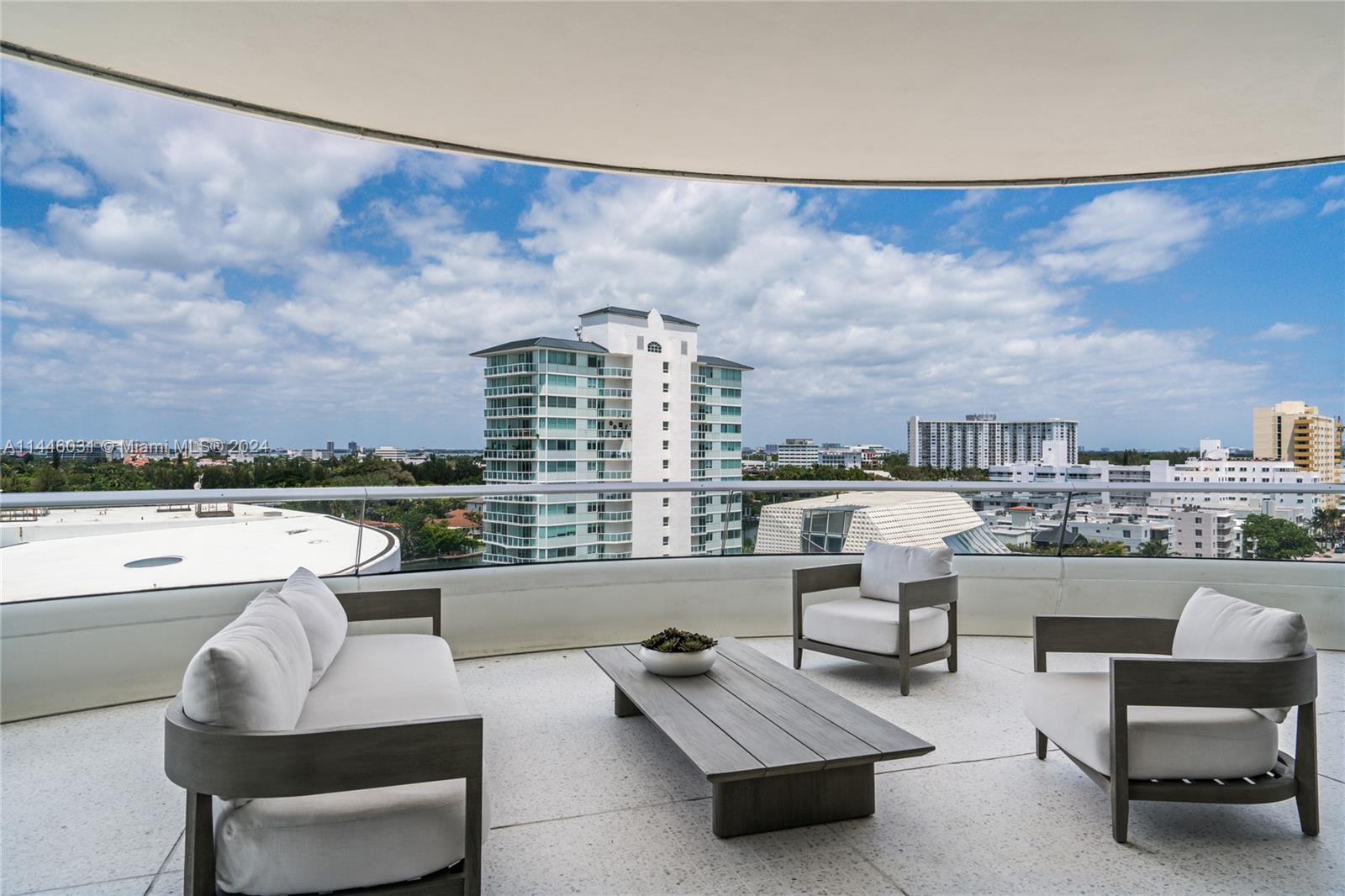 3315 Collins Ave 8C, Miami Beach, Florida 33140, 2 Bedrooms Bedrooms, ,2 BathroomsBathrooms,Residential,For Sale,3315 Collins Ave 8C,A11446031