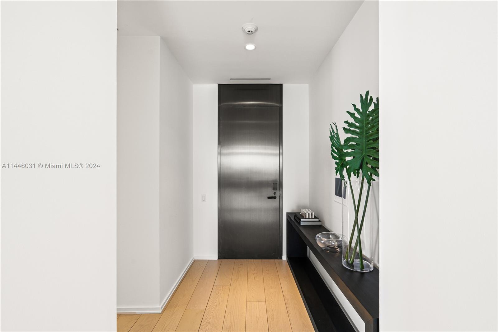 3315 Collins Ave, Miami Beach, FL, 33140 United States, 2 Bedrooms Bedrooms, ,2 BathroomsBathrooms,Residential,For Sale,Collins Ave,A11446031